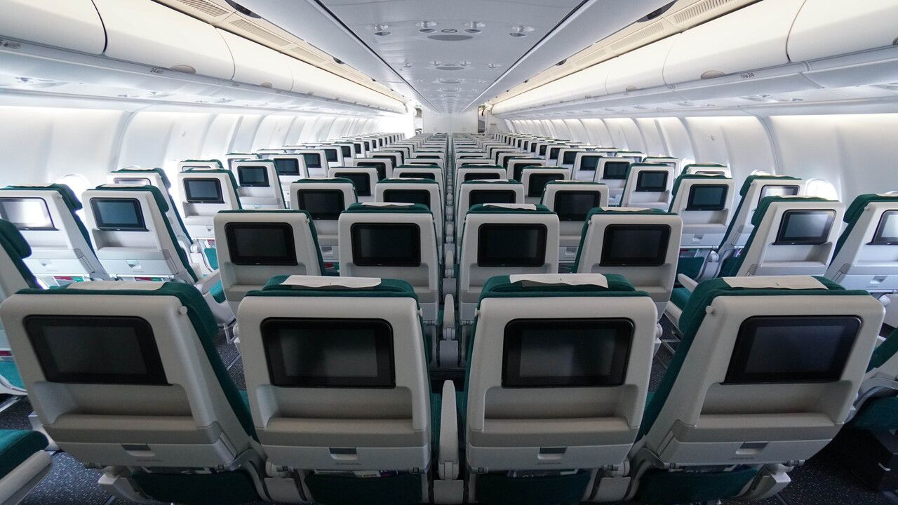Aer Lingus A330 economy cabin