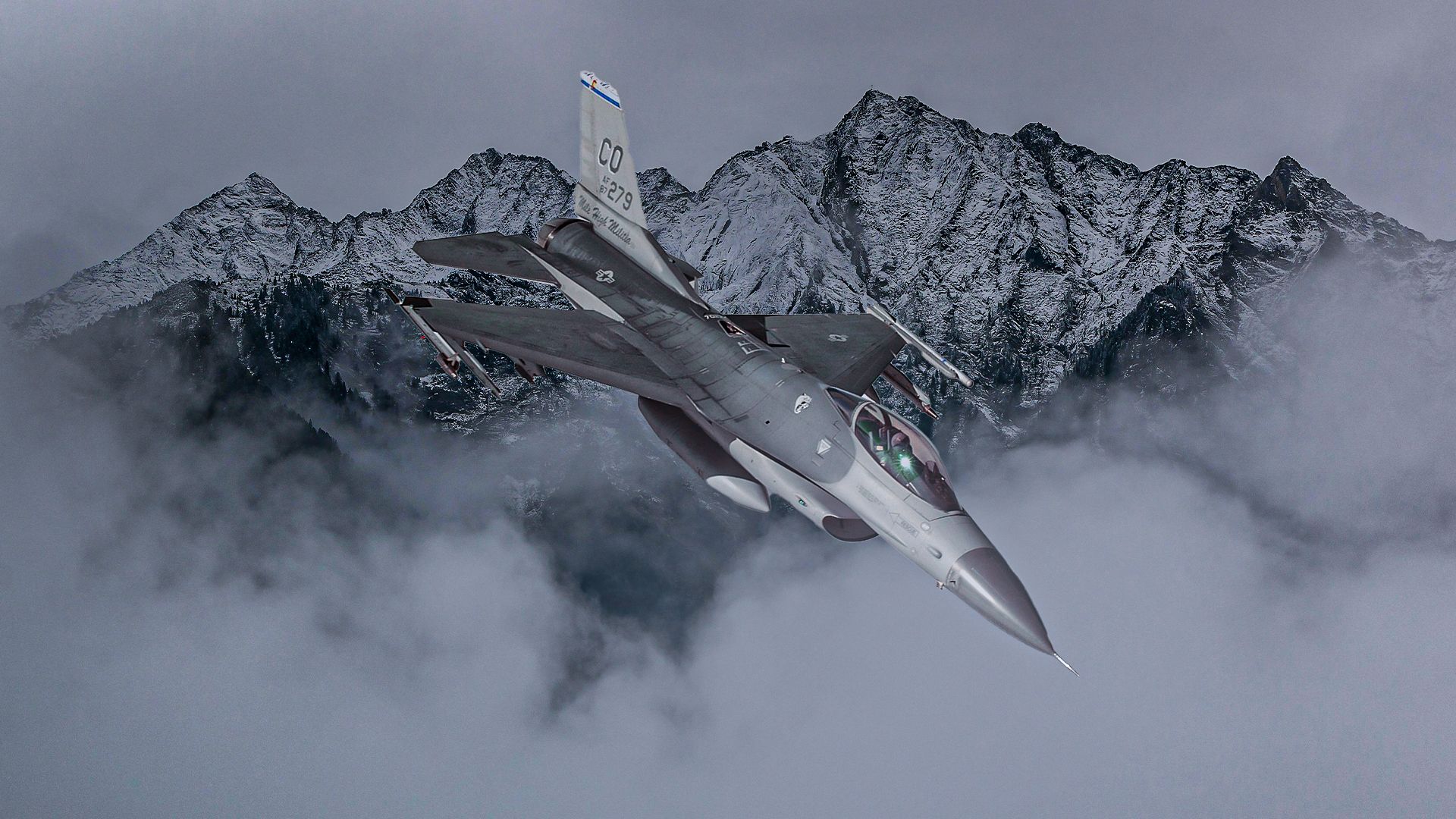 FEED: A Closer Look At The F-16 Fighting Falcon's Impressive ...