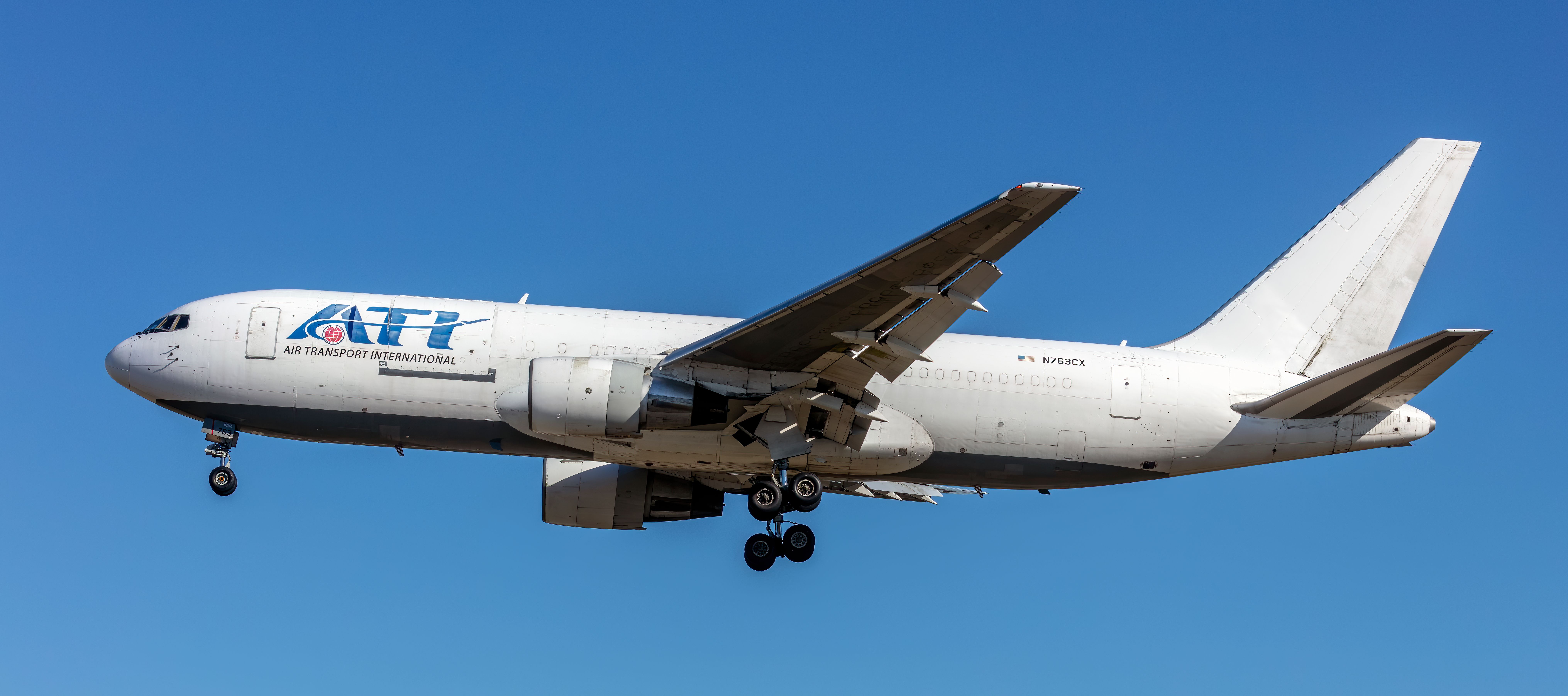 ATI_International_Boeing_767-200_N763CX_BWI_MD1