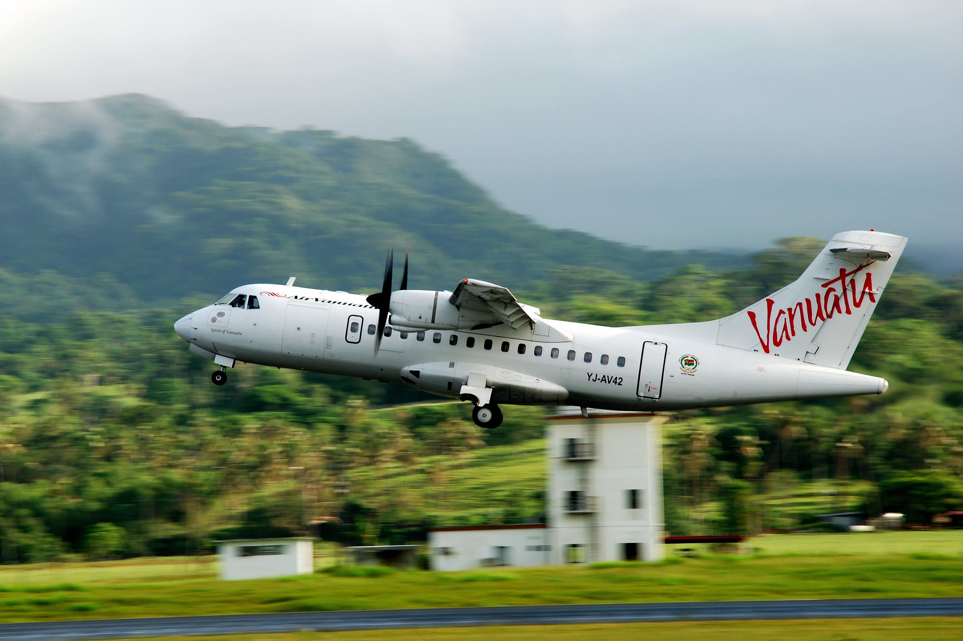 ATR_42_at_Port_Vila_-_Vanuatu