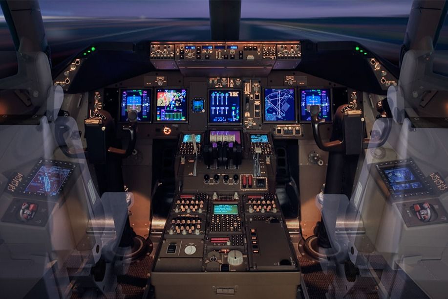 Boeing 747-8 flight deck