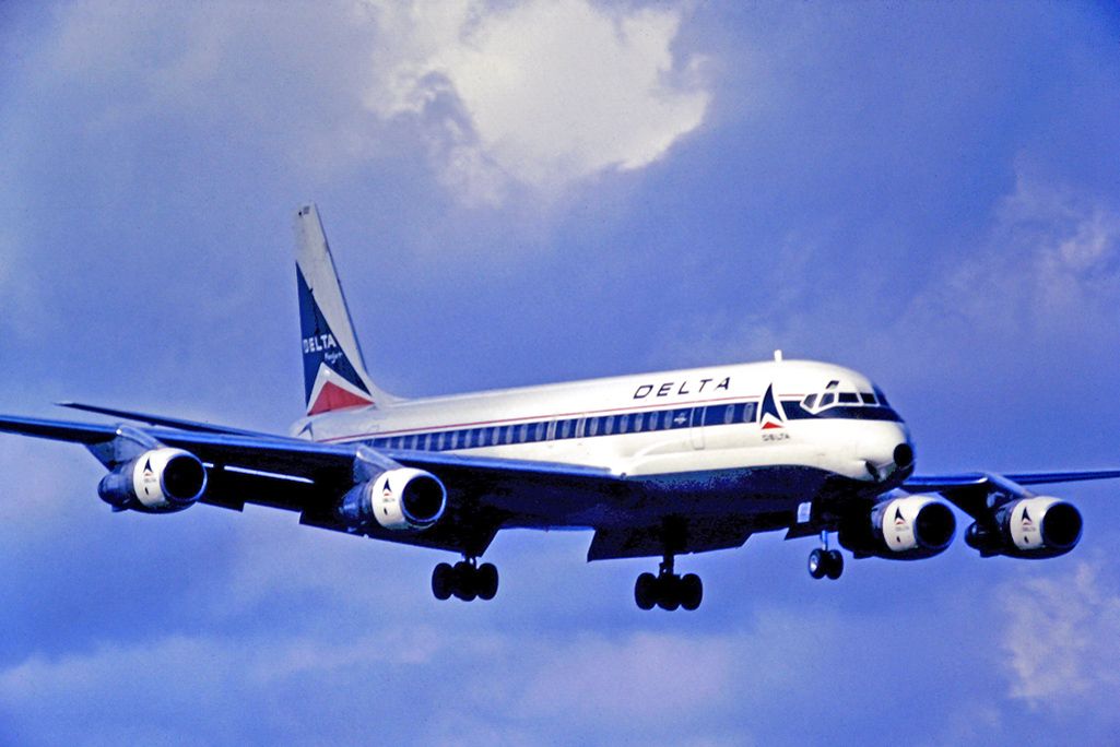 	Douglas DC-8-51 N821E of Delta Airlines at Miami International in 1971