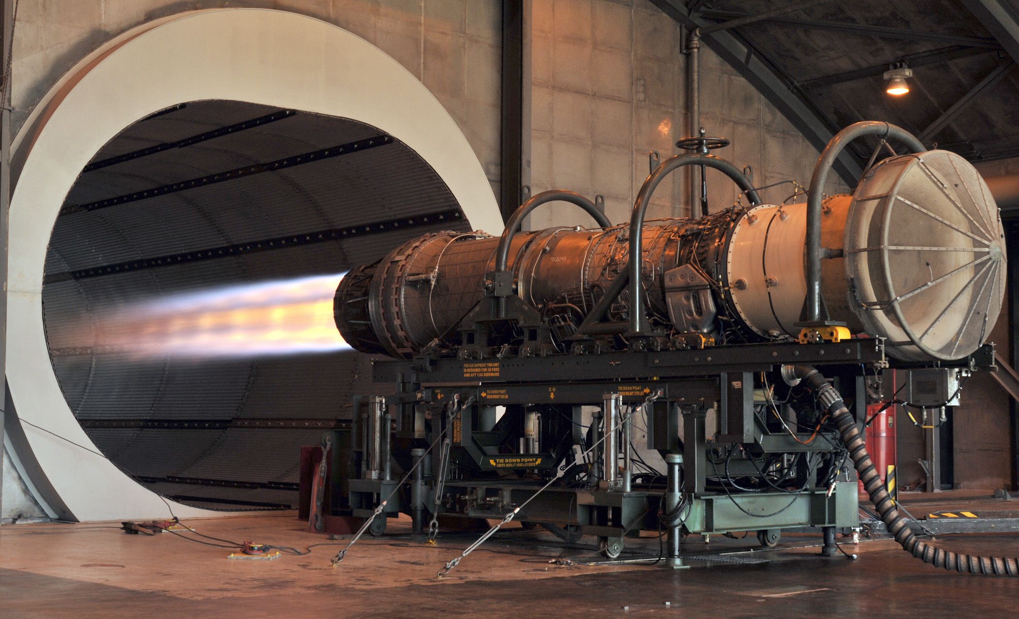 F-15 engine running on a maintenance stand