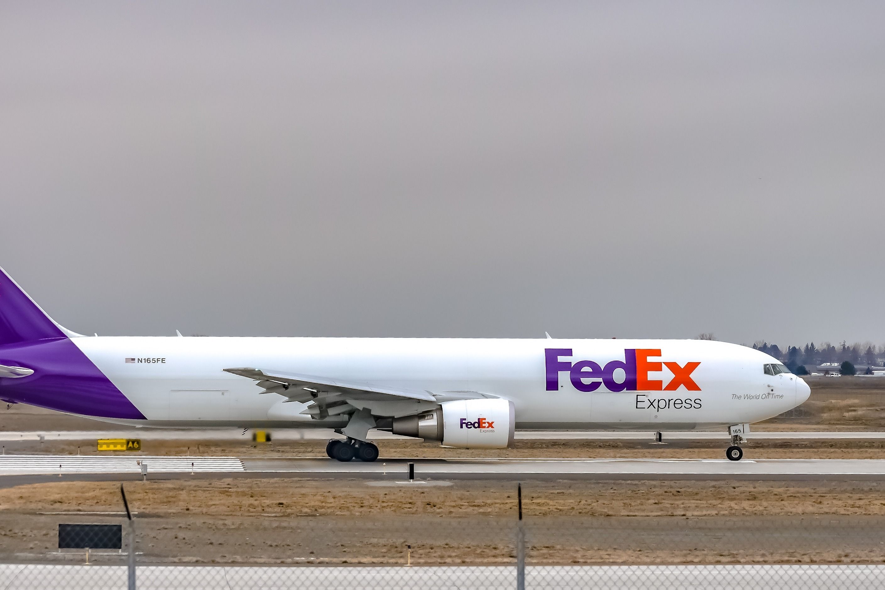 FedEx Boeing 767F shutterstock_2454987695