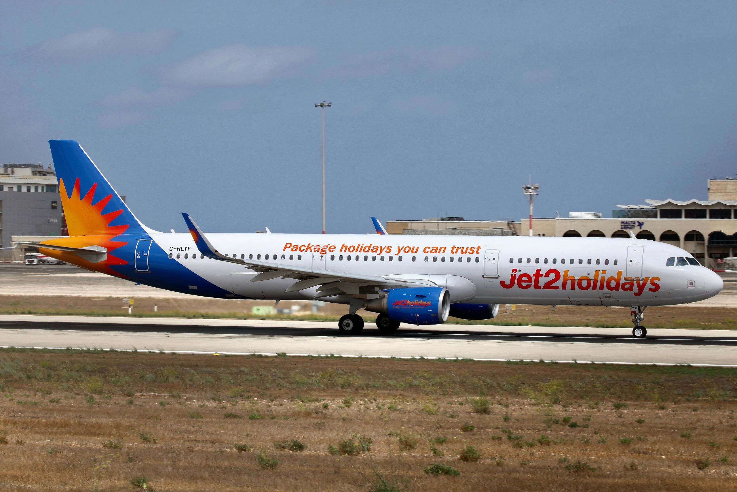 G-HLYF Airbus A321-211 Jet2 Malta