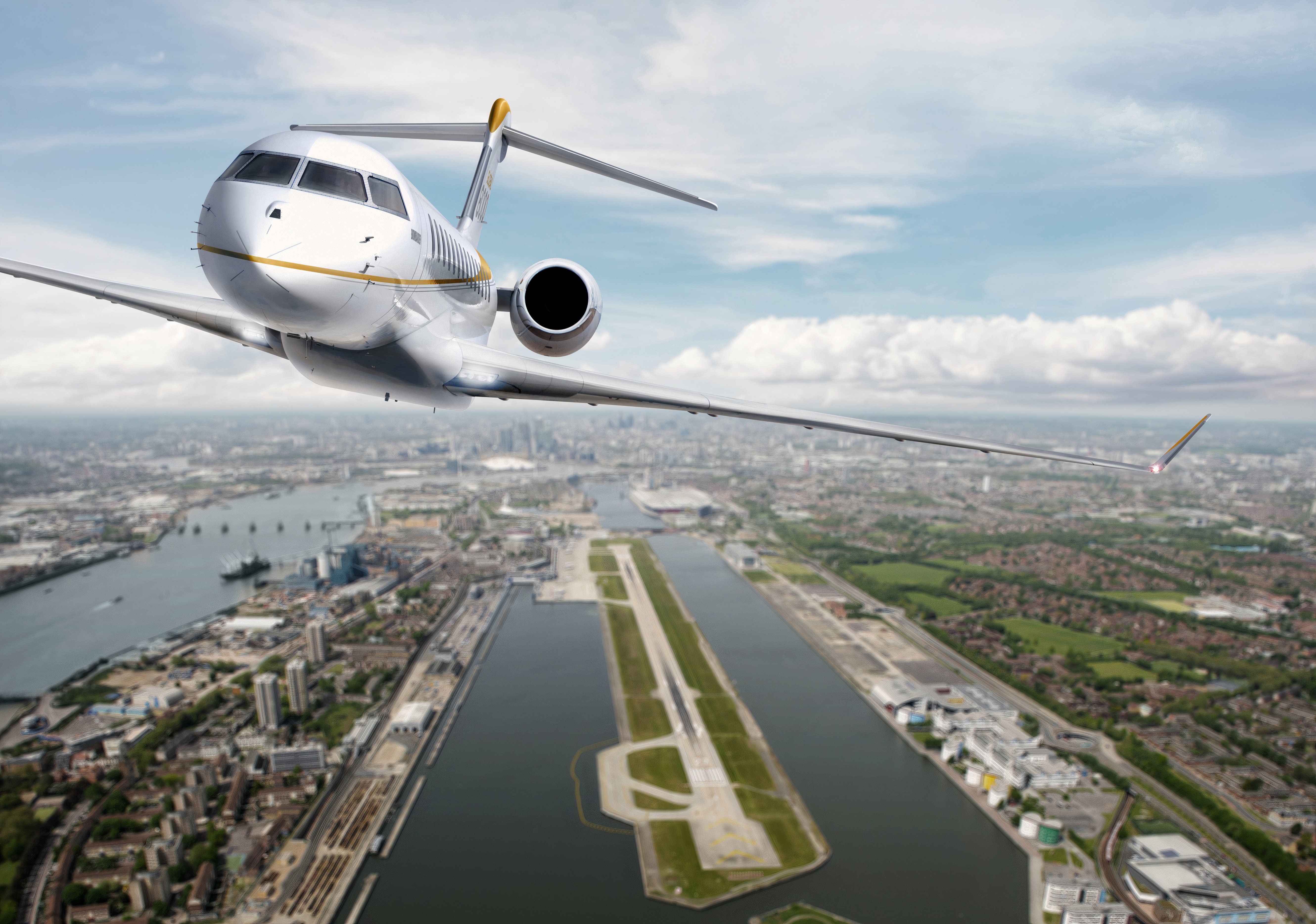 Global 8000 Takeoff London City