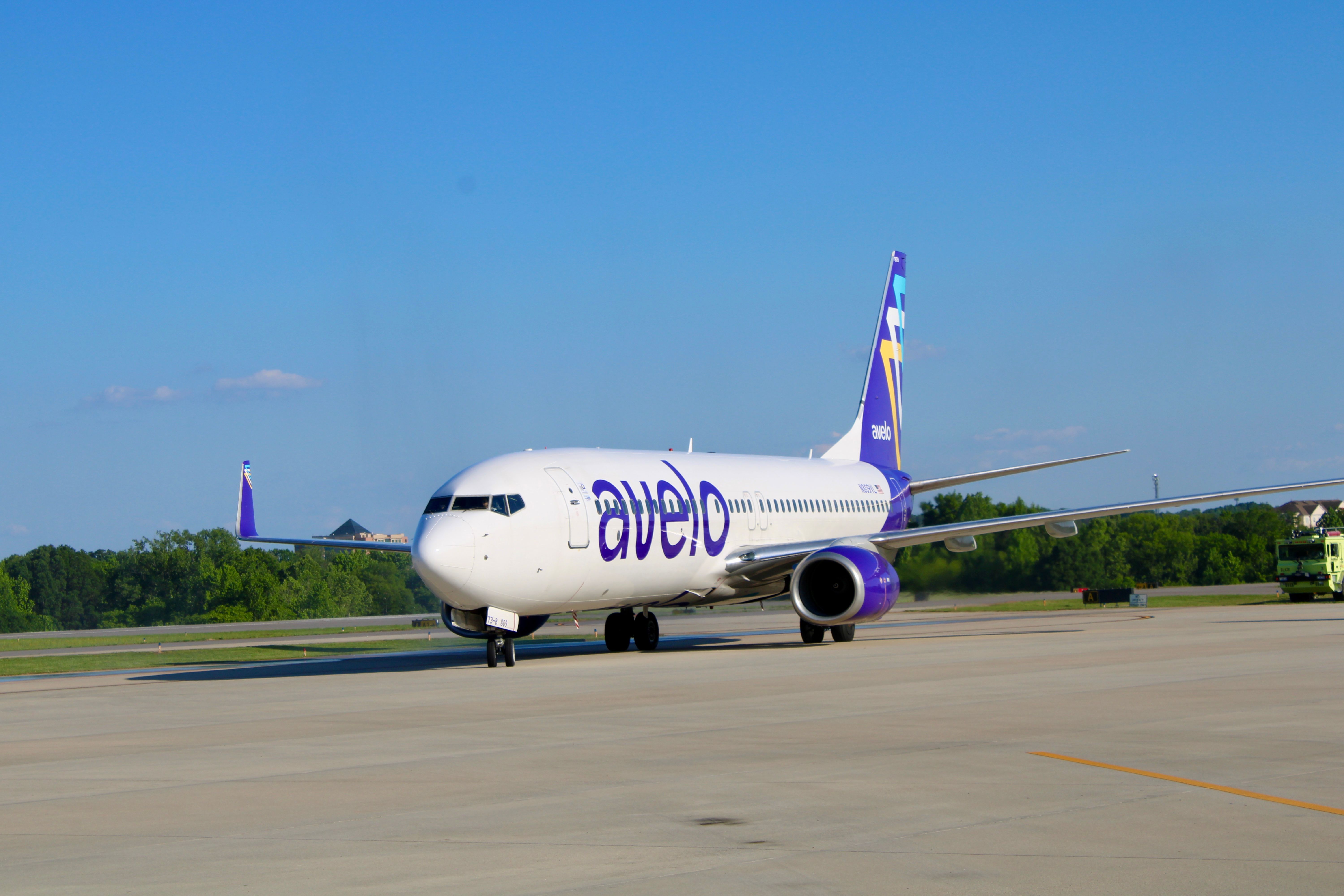 An Avelo Airlines Boeing 737 lands at Concord-Padgett Airport (USA) in North Carolina