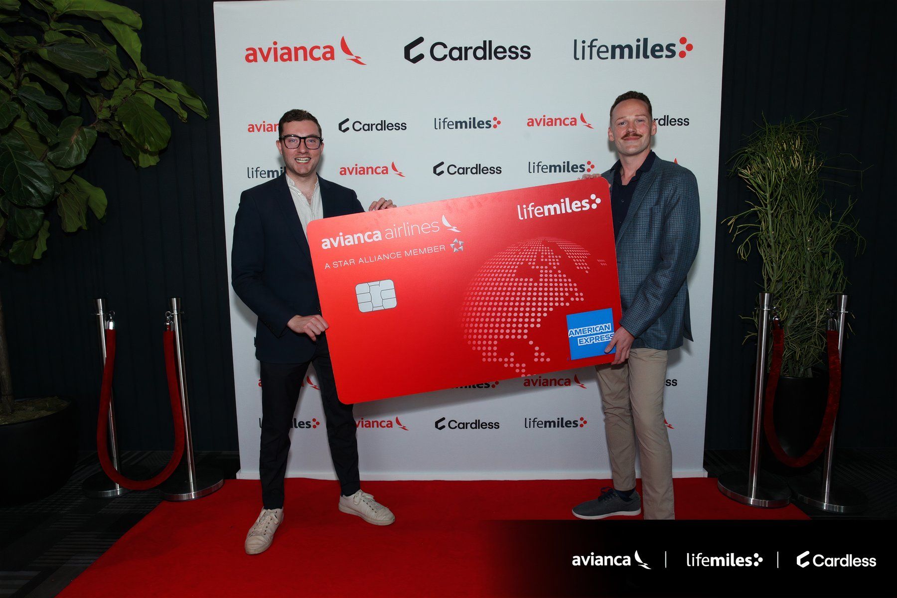 Simple Flying's Lead US Journalist Jonathan Hendry with Michael Spelfogel, President and Co-Founder of Cardless at the Avianca American Express Card Launch 