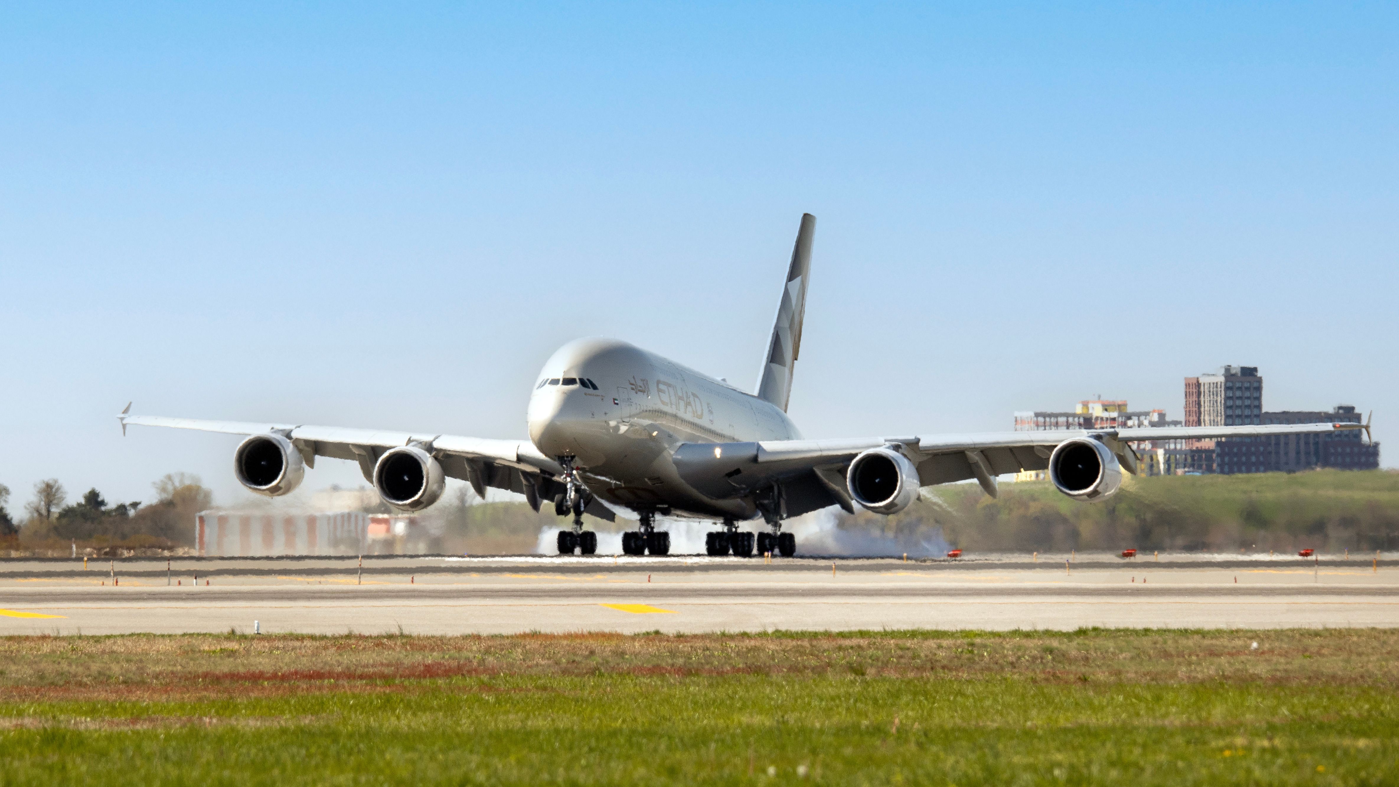 [値下げ]ETIHAD航空AIRBUS A380 1/400 1:400 Phoenix Airbus A380-800 Etihad Airways A6-APG Year of
