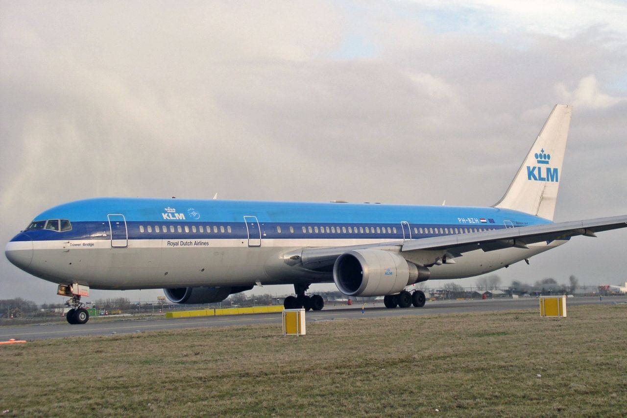 KLMオランダ航空 767-300ER PH-BZK 1/400 KLMオランダ航空 767-300ER PH-BZK 1/400 - メルカリ