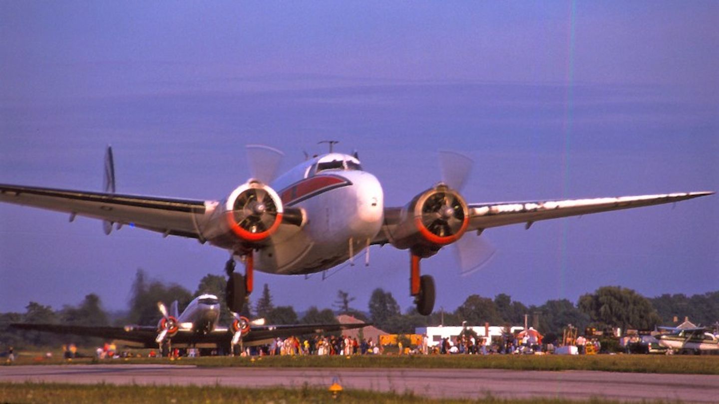 Lockheed_Lodestar_flying_jumpers_at_Goderich