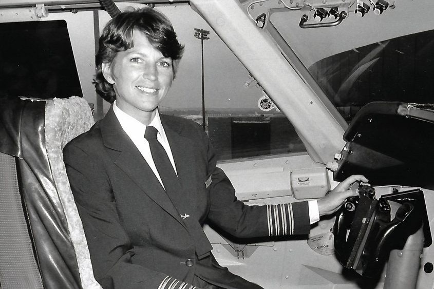 Lynn Rippelmeyer in the cockpit of a Boeing 747