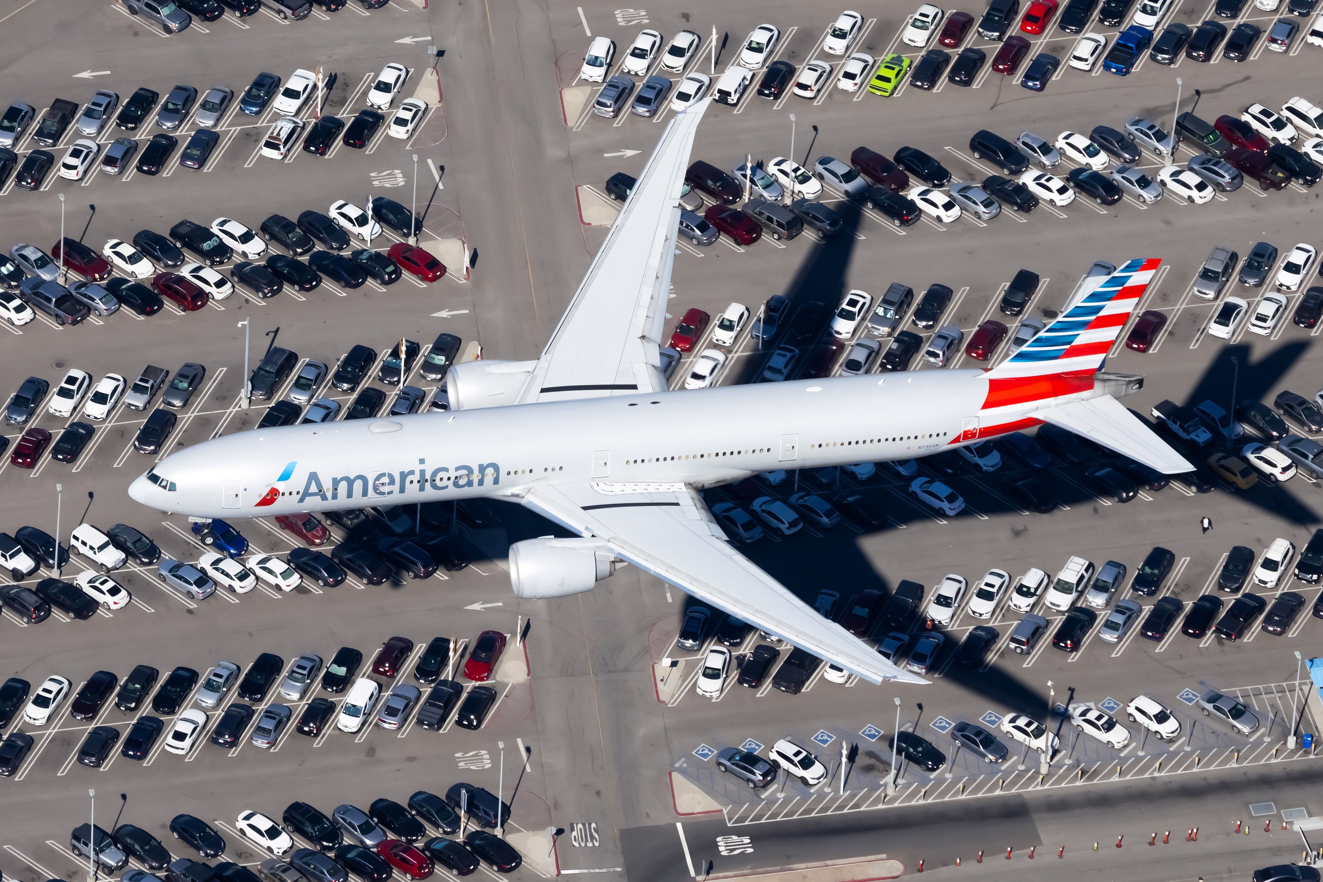 N730AN American Airlines Boeing 777-323(ER)