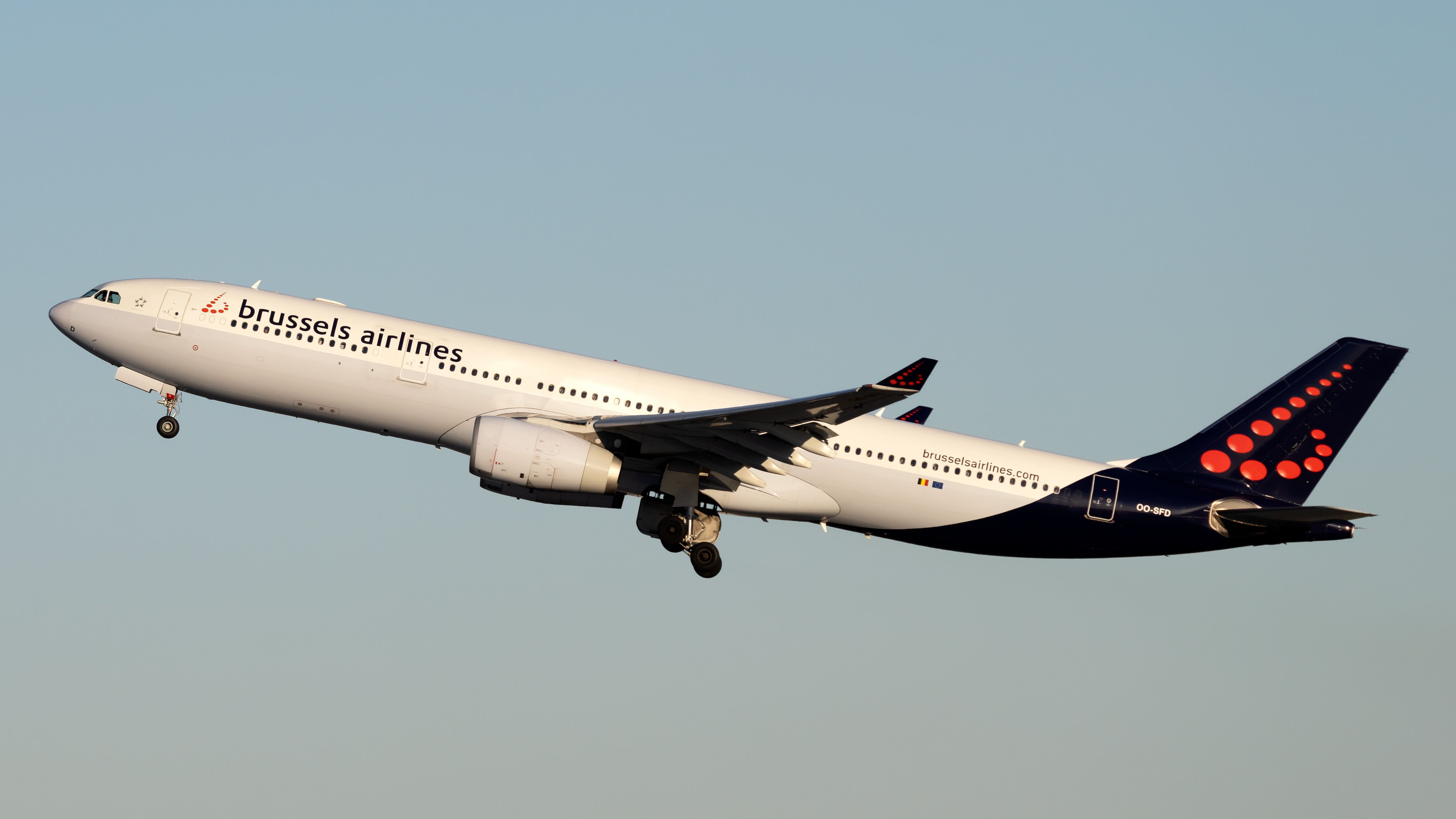 Phoenix die-cast scale models Brussels Airlines Airbus A330