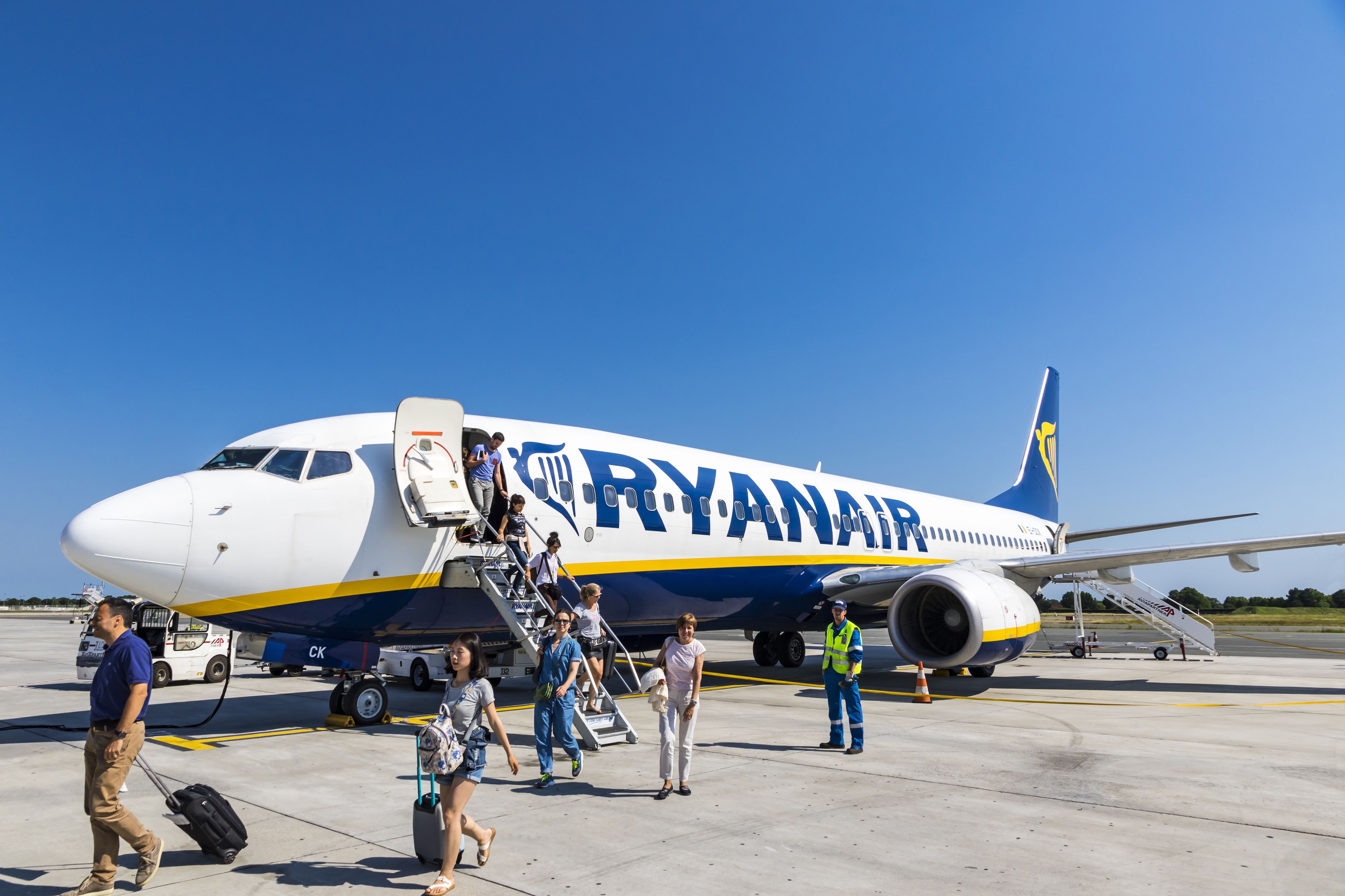 Passengers deplaning a Ryanair Boeing 737-800 at Bordeaux Airport BOD shutterstock_675326998