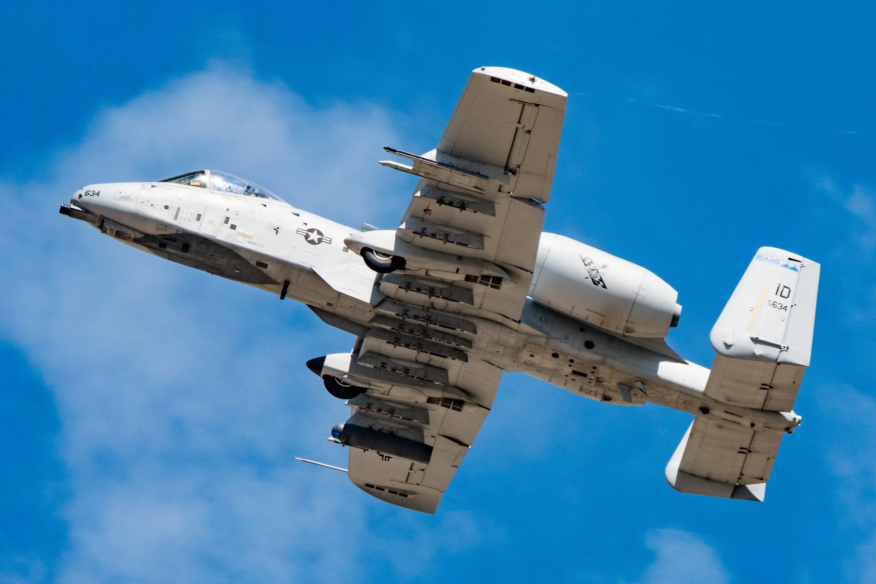 sf_rising-a-10c-of-idaho-ang-with-gun-and-ir-pod-4x6_jak