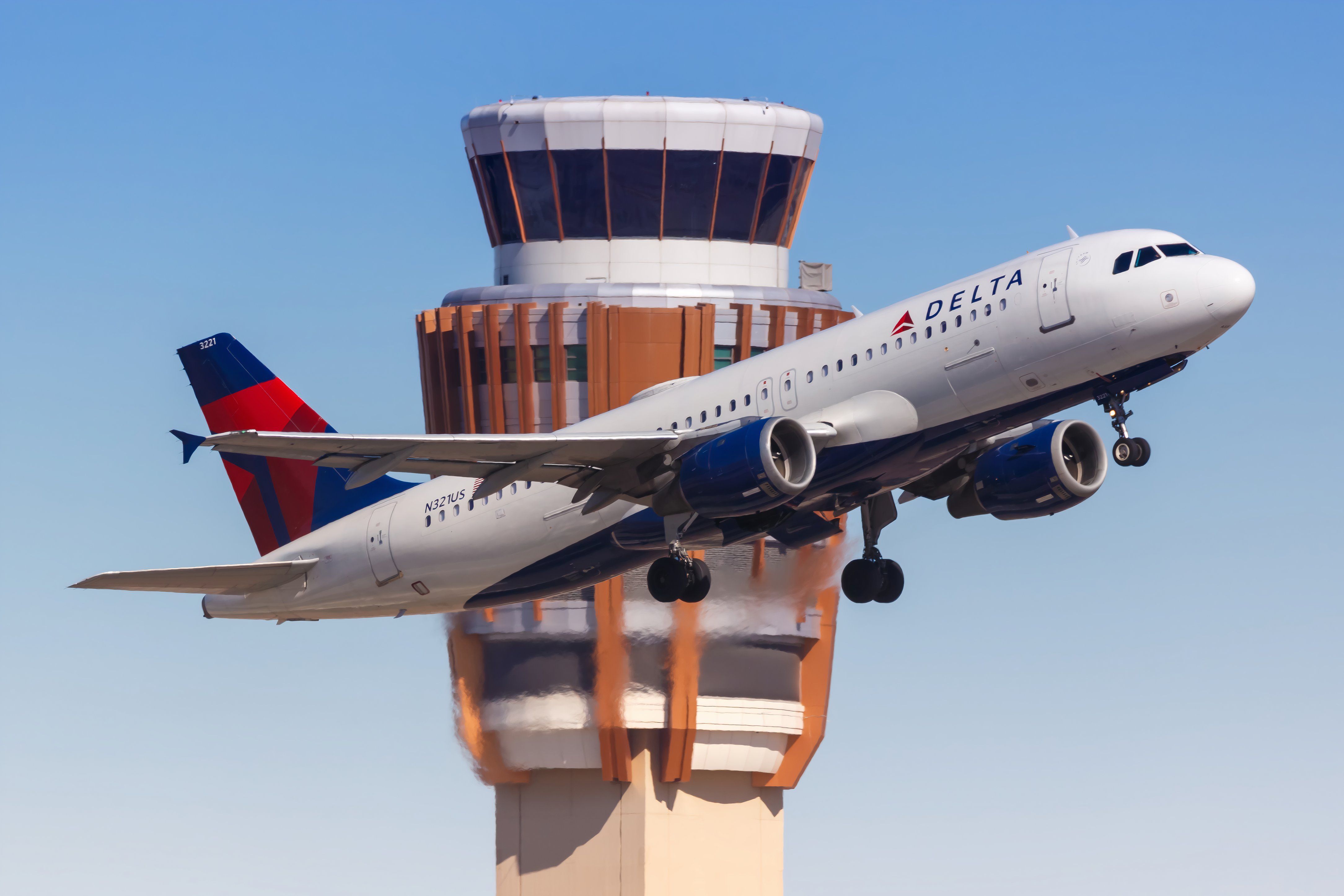 A Delta Air Lines Airbus A320 airplane at Phoenix airport (PHX) in the United States.