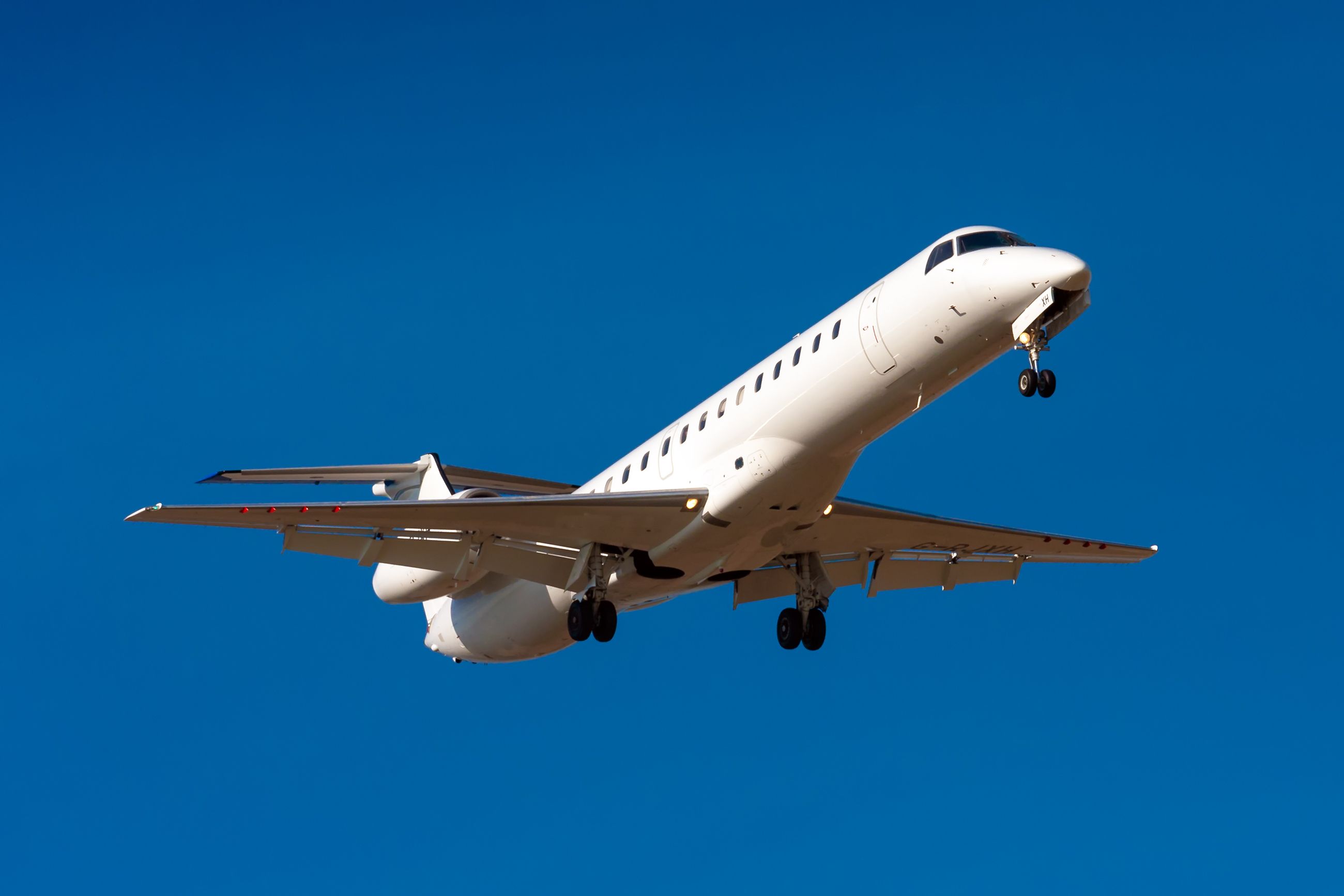 Embraer ERJ-145 shutterstock_1642328191