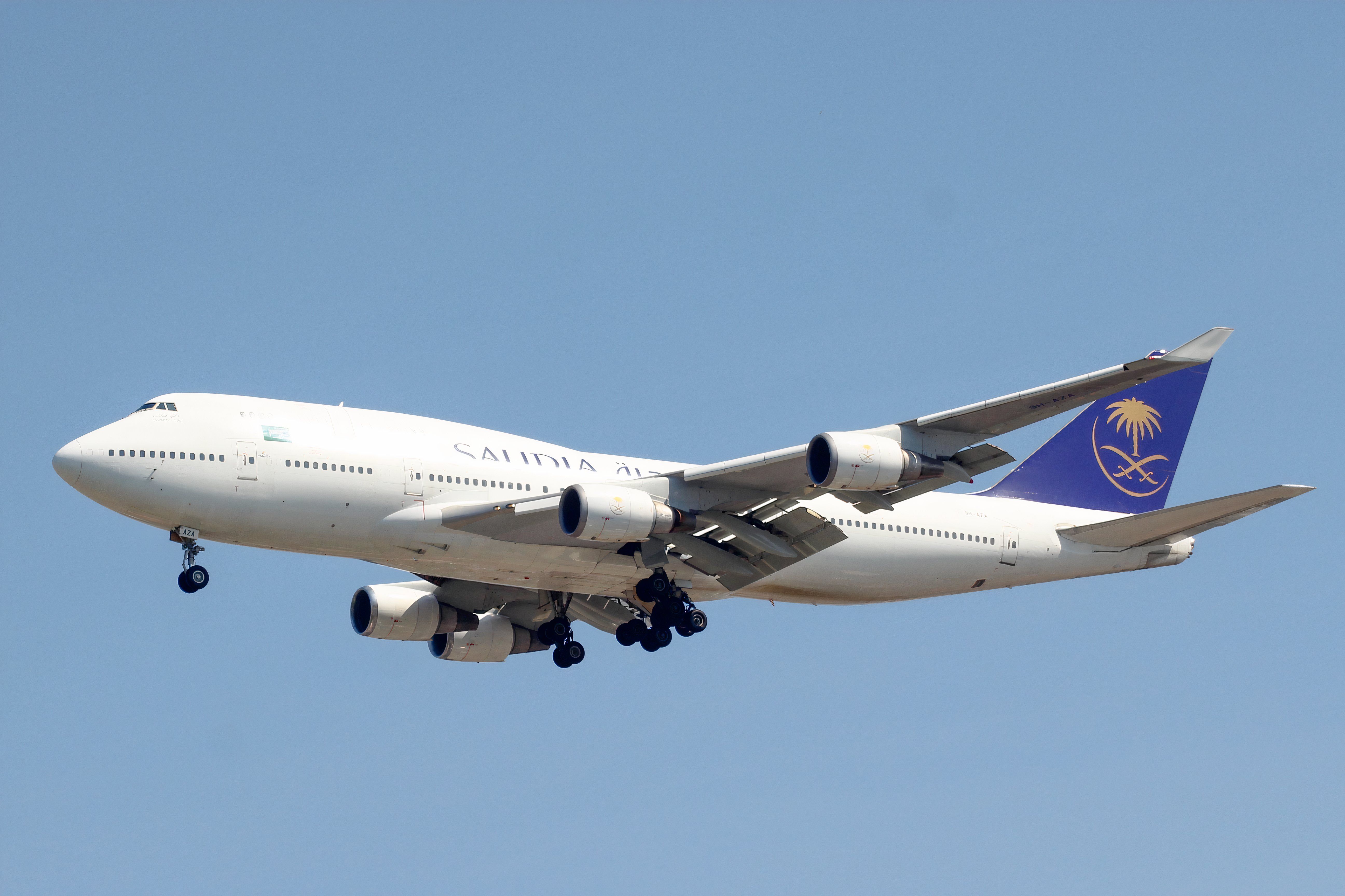 Saudia Airlines SVA5012 JED-SUB Boeing 747