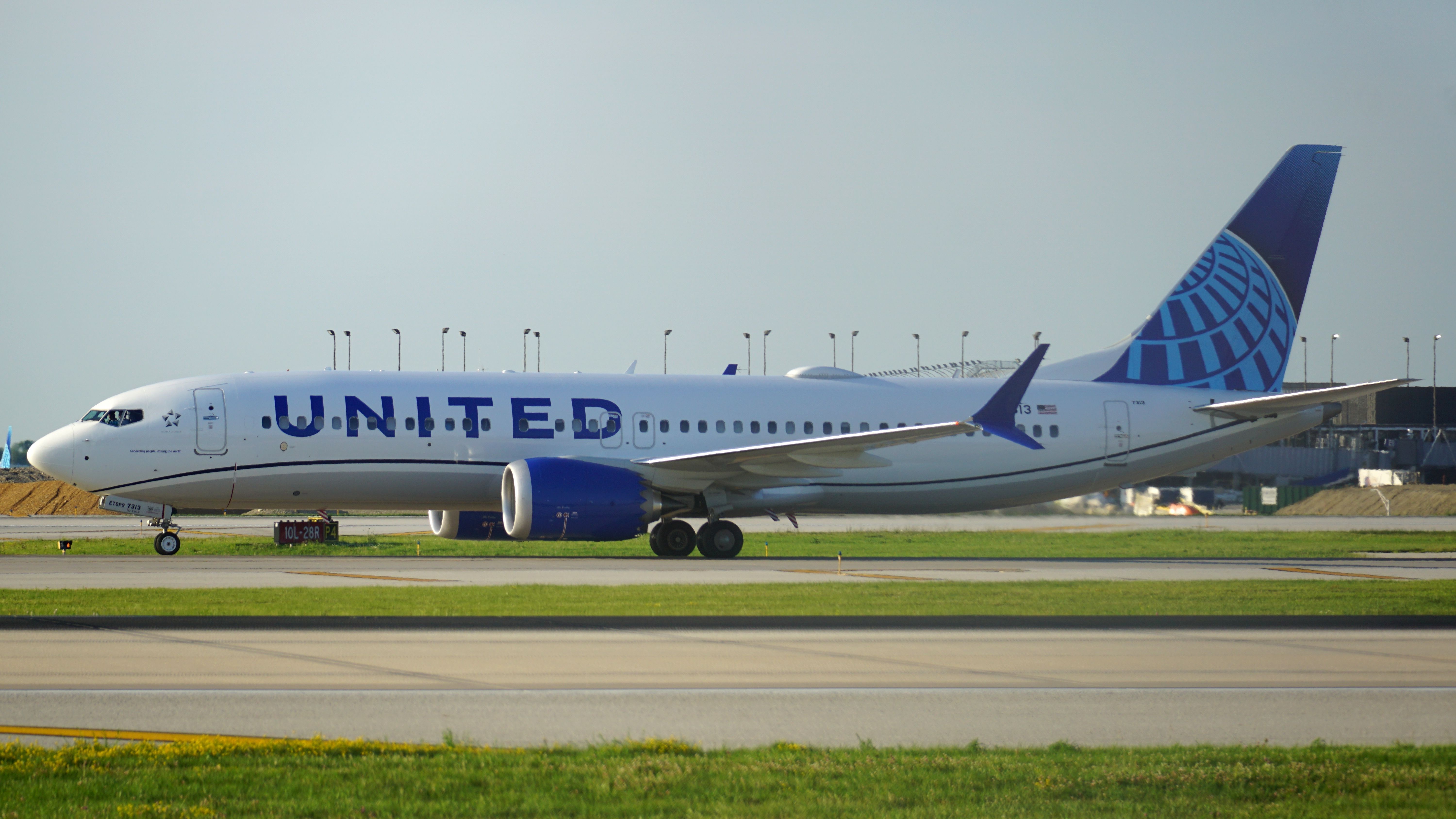 United Airlines Boeing 737 MAX 8.