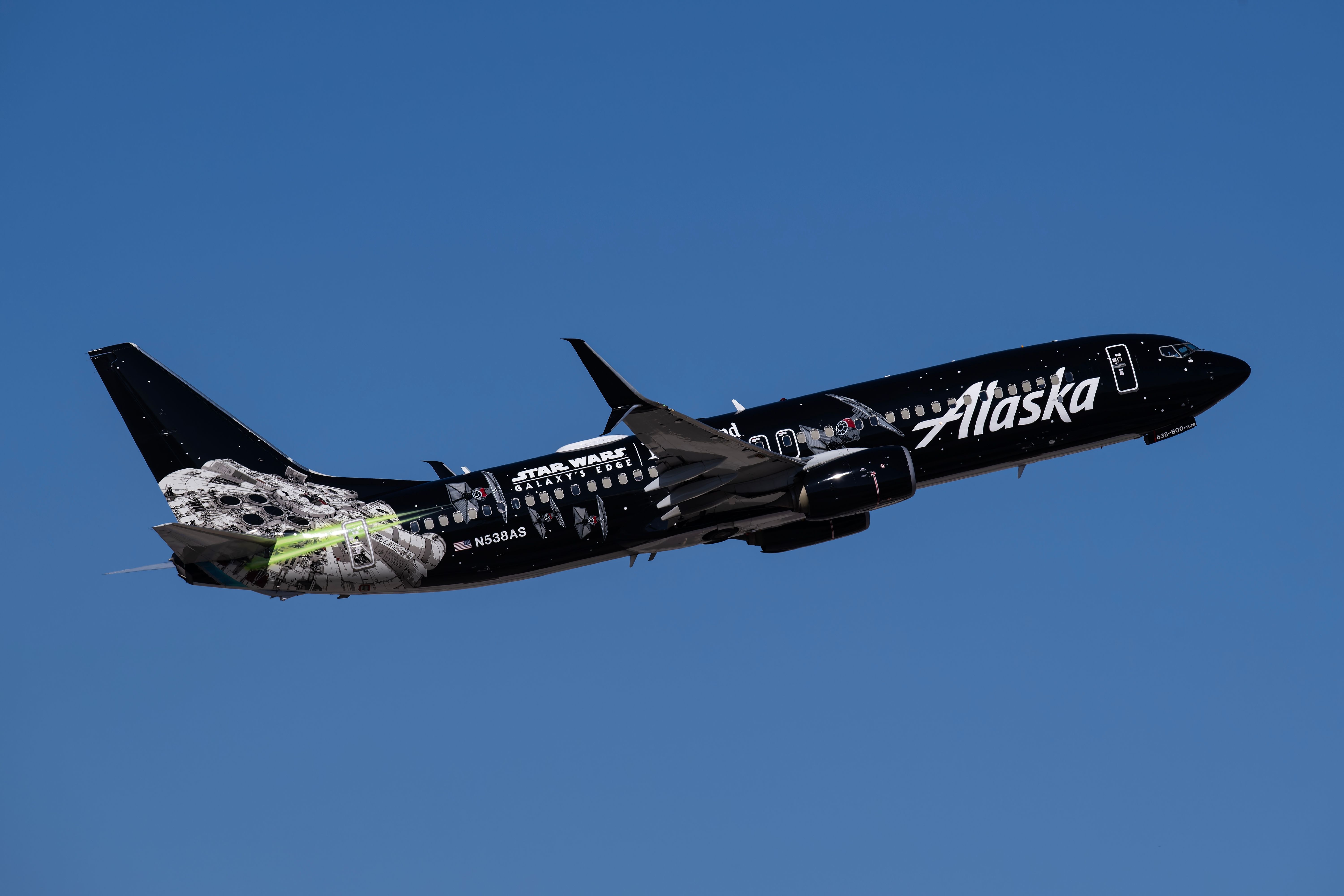 Alaska Airlines Boeing 737 Star Wars livery