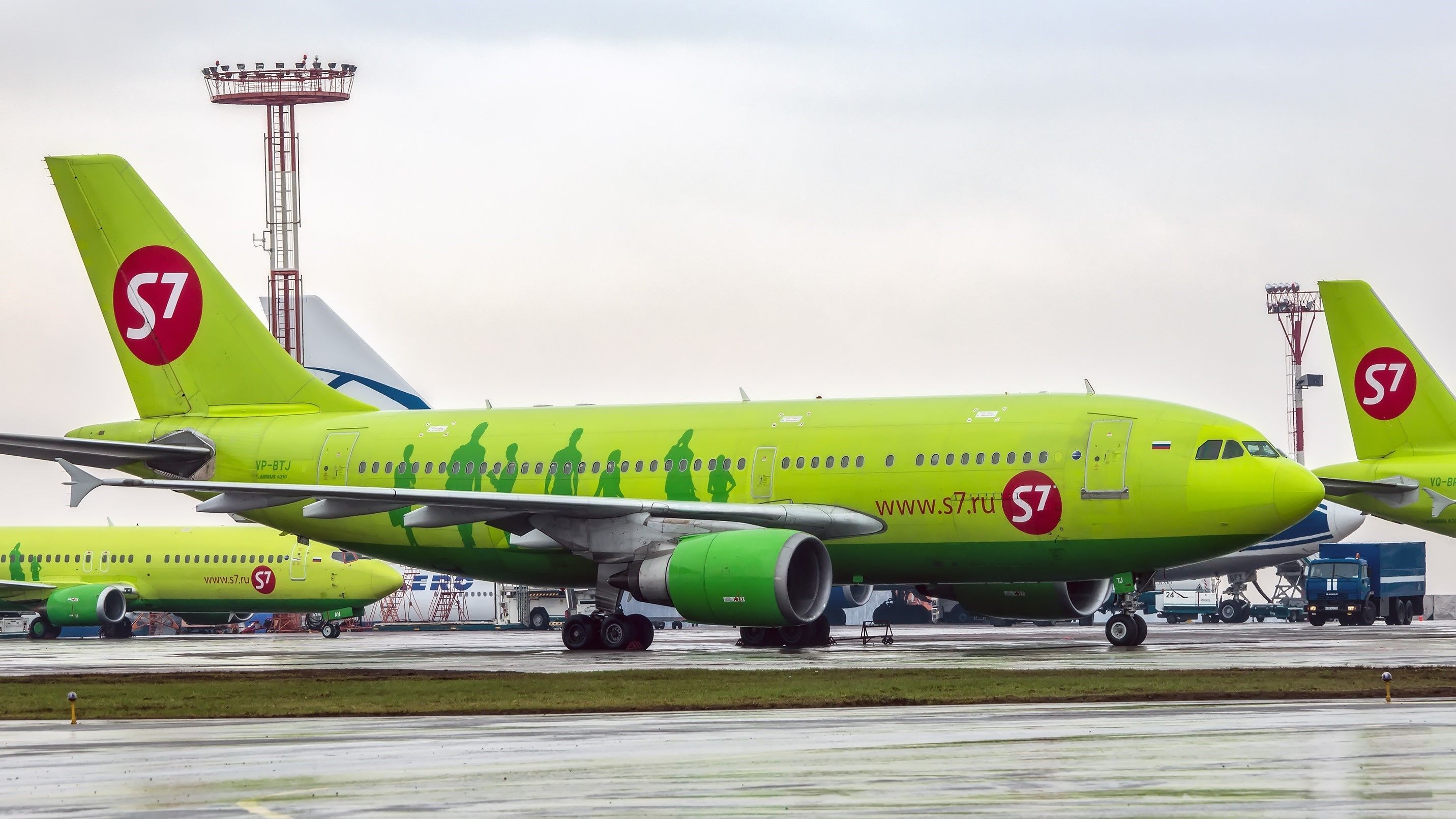シベリアS7航空 Aviationtag A319 シベリアS7航空 Aviationtag A319 - メルカリ