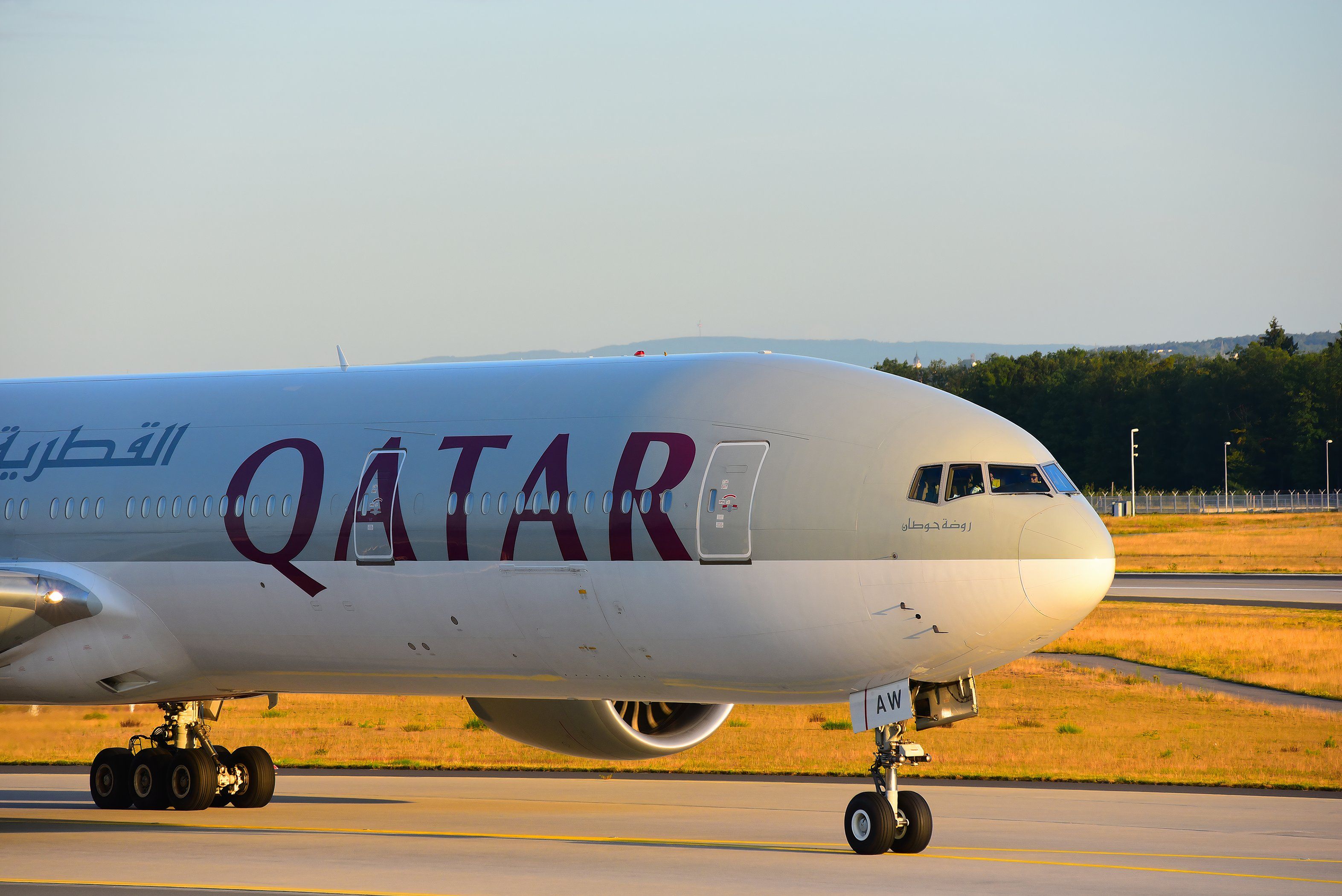 A Qatar Airways Boeing 777 taxiing