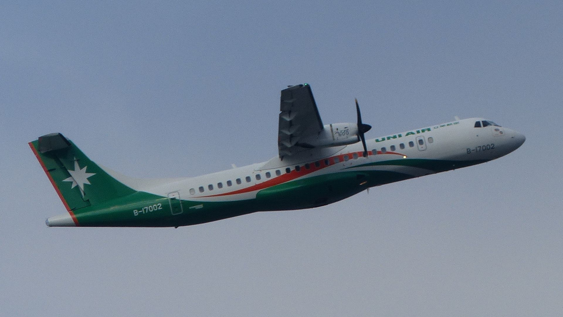 Uni Air ATR 72-600