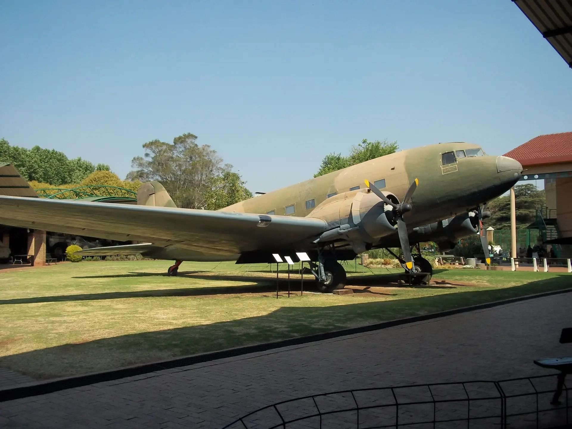 War_museum_Douglas_C-47-scaled (jpg)