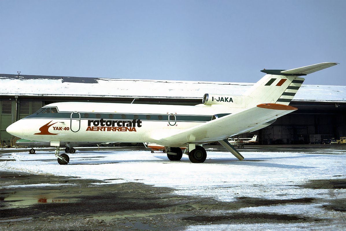 Aertirrenia YAK-40 on stand 