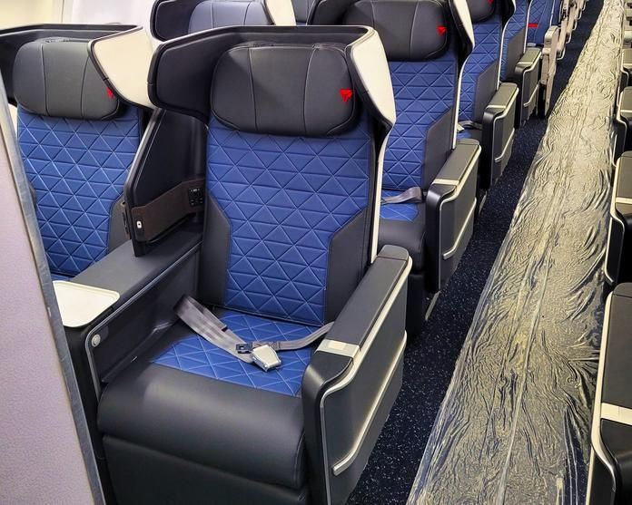 Delta Air Lines Boeing 737-800 new first class seats.