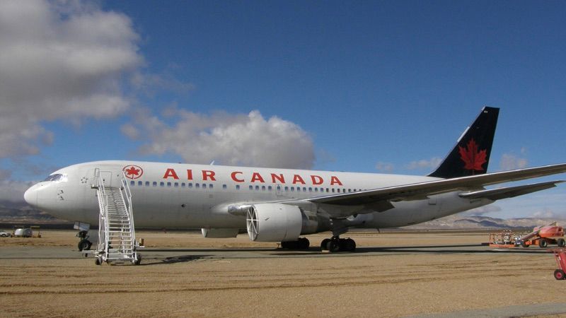 Air_Canada_767_C-GAUN_Gimli_Glider