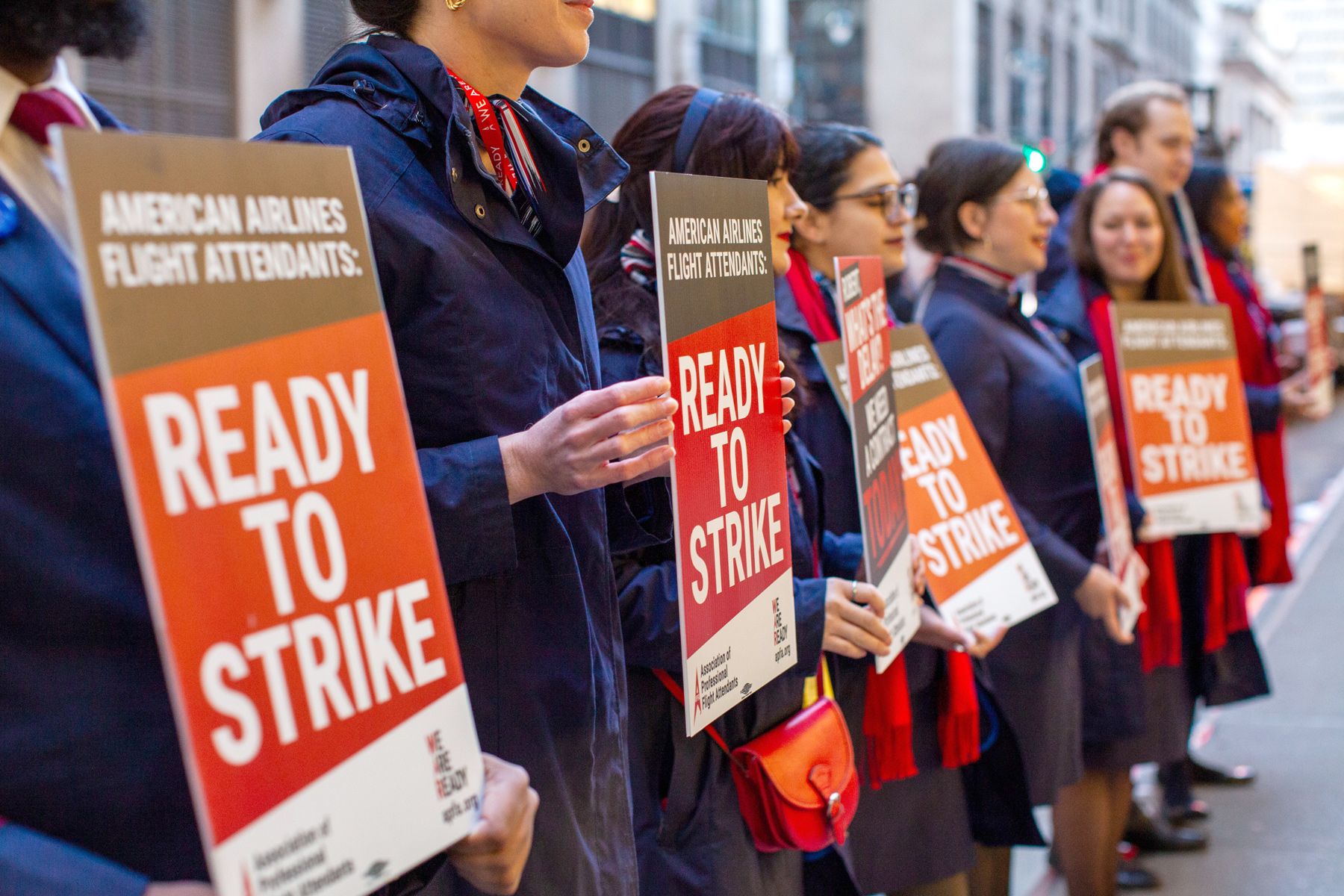 american airlines flight attendants picketing