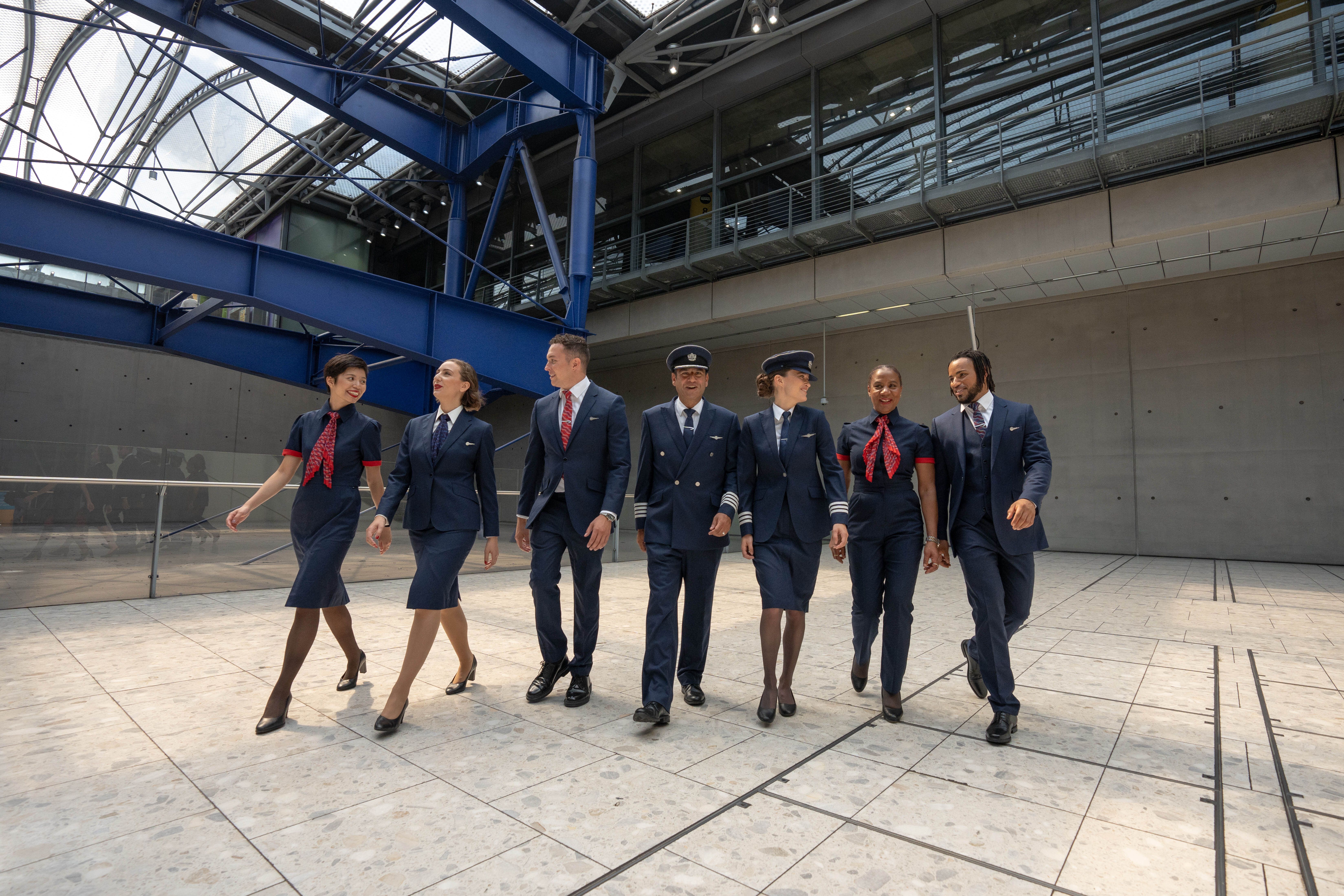 BA pilots and crew walking together