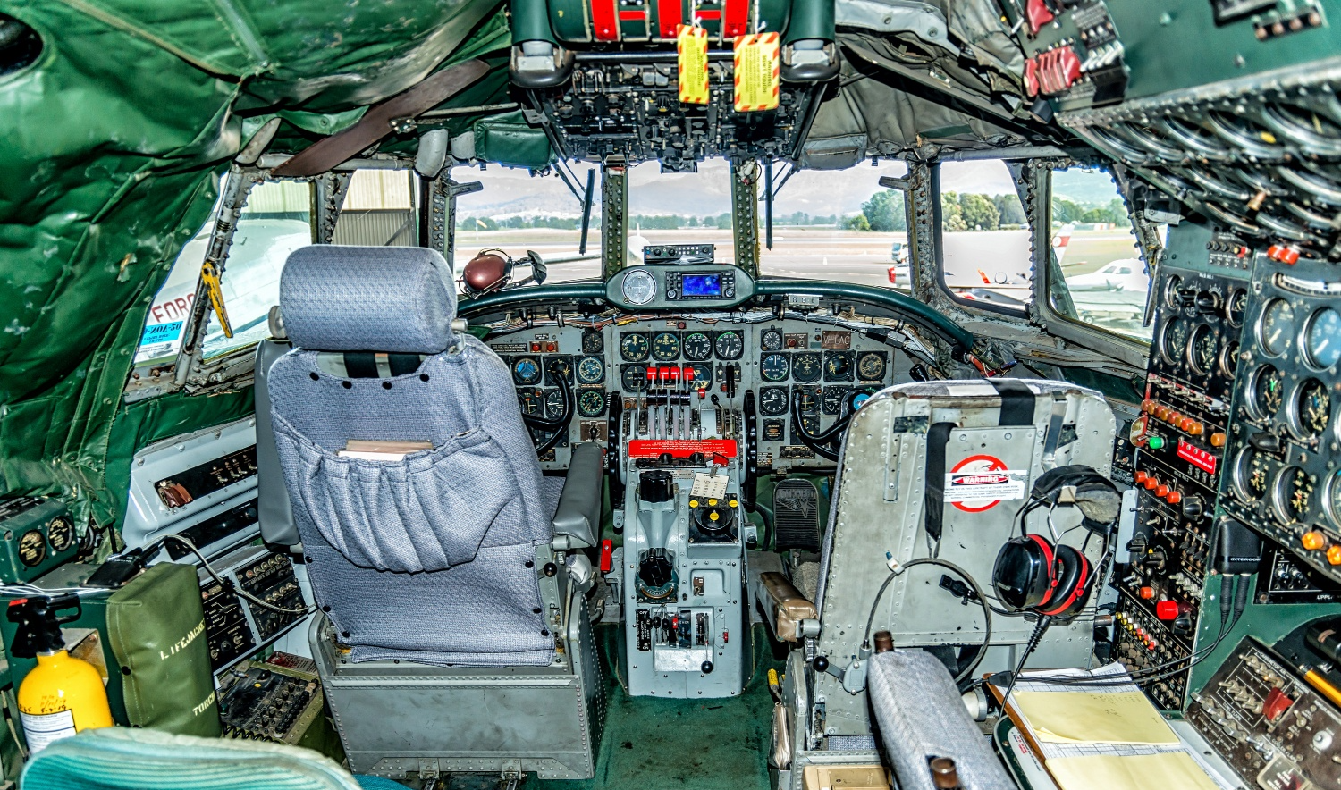 HARS Super Constellation Cockpit