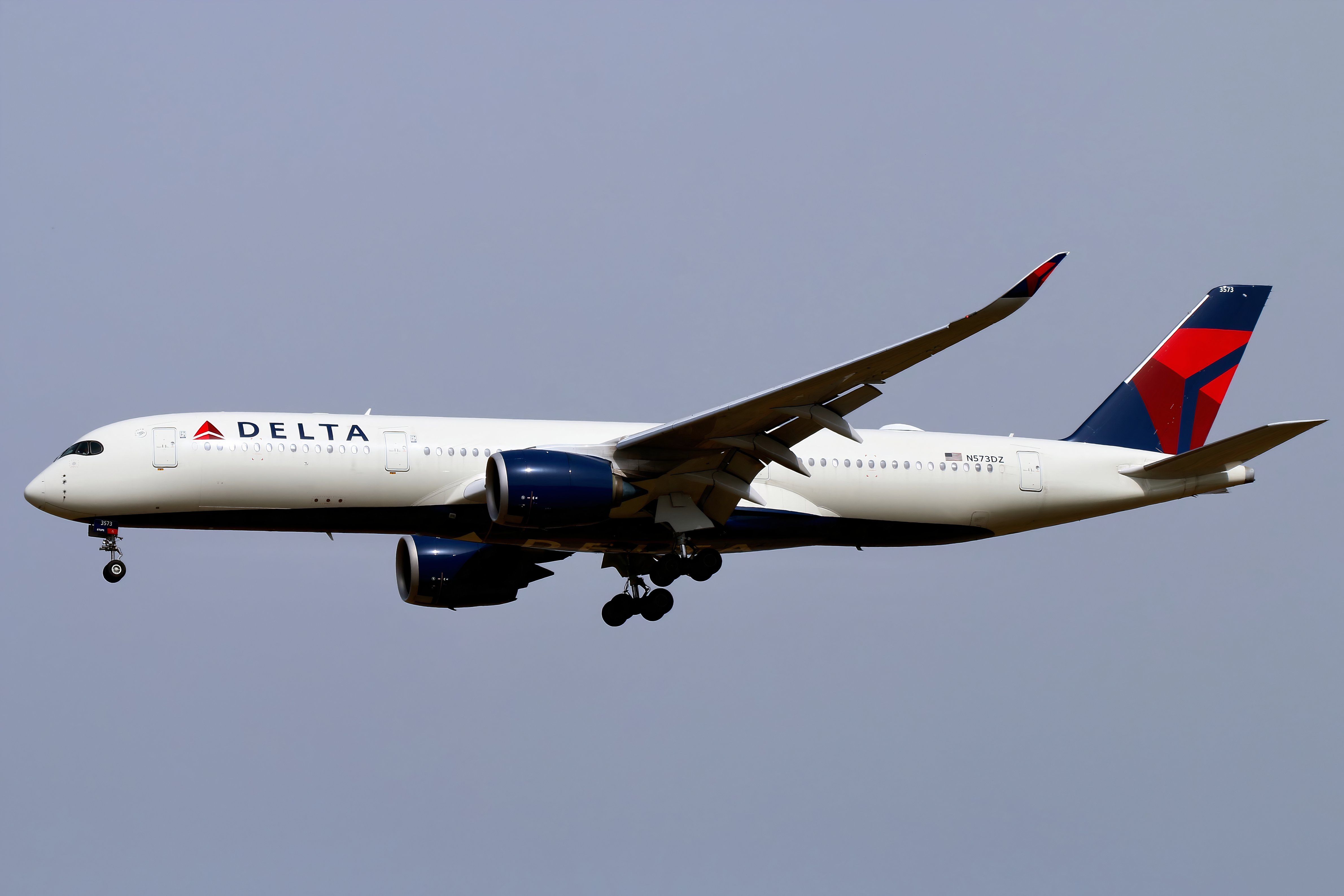Delta ex LATAM A350 landing