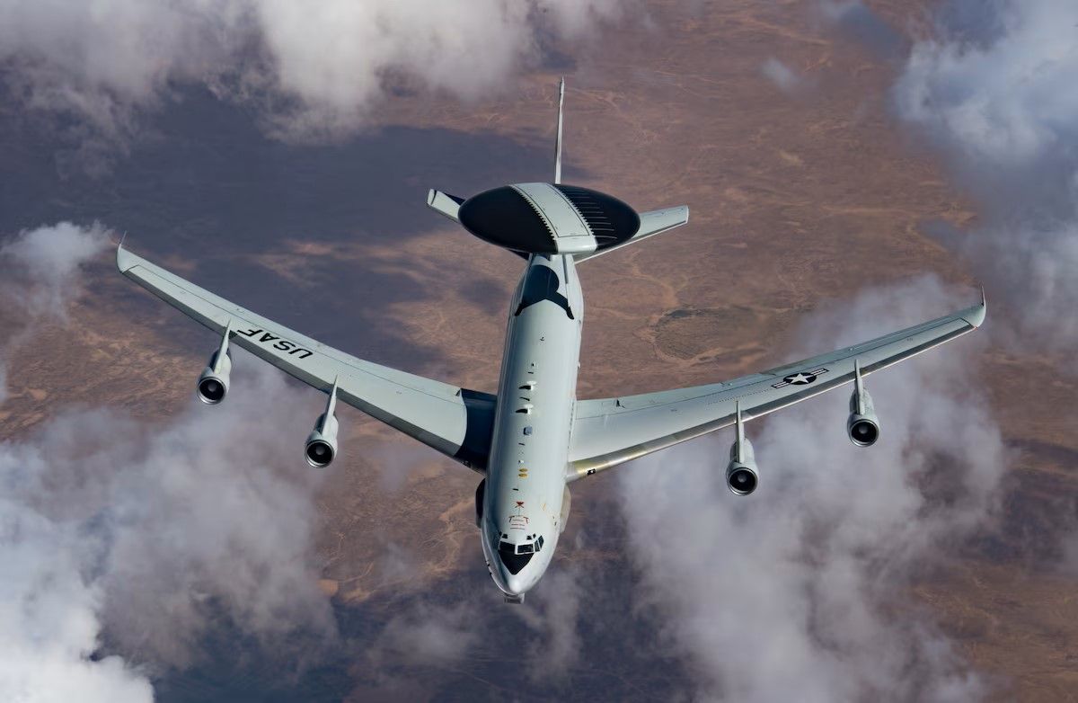 E-3 Sentry AWACS (headliner photo) (jpg)