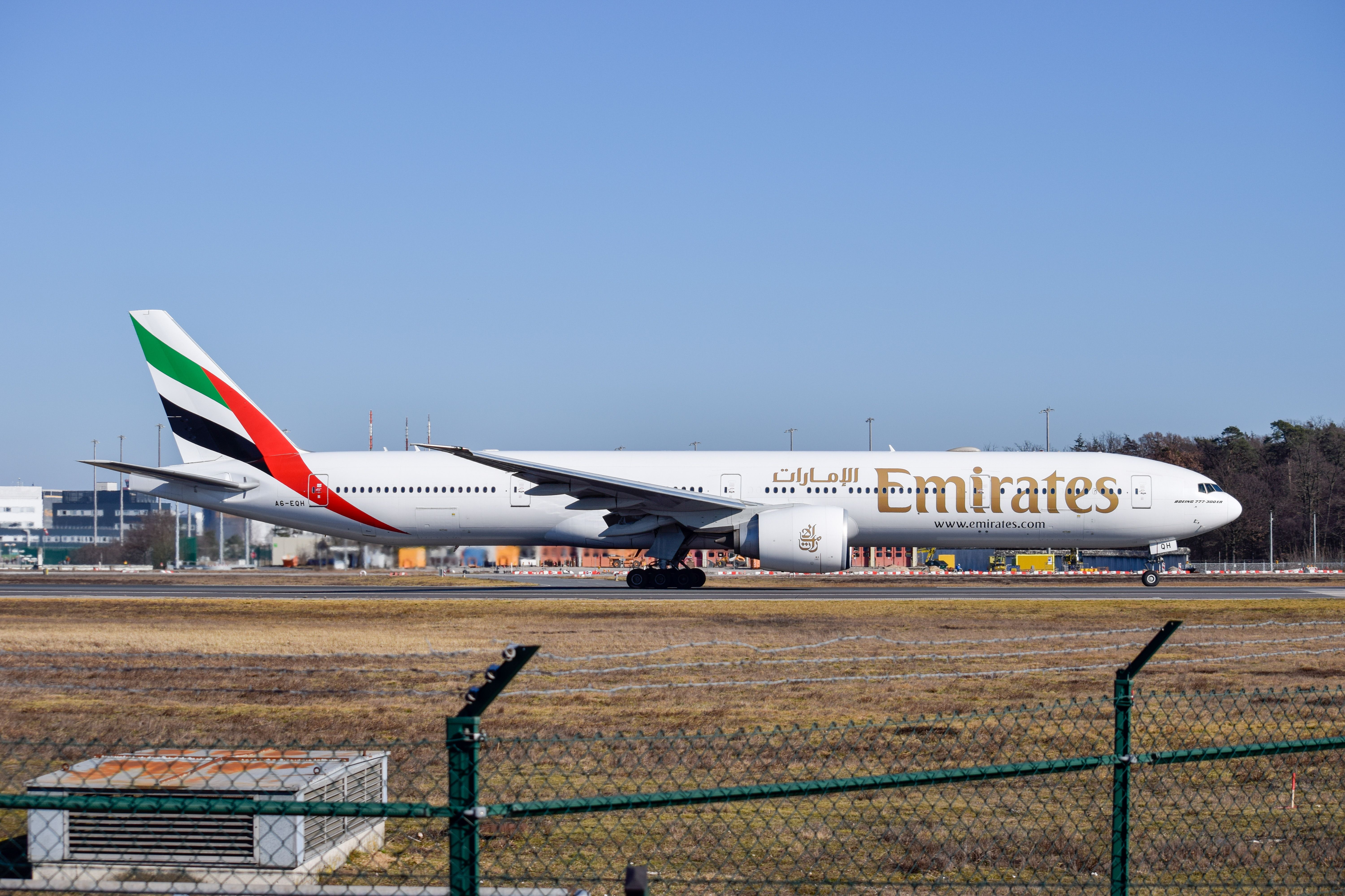 Emirates Boeing 777 taxiing