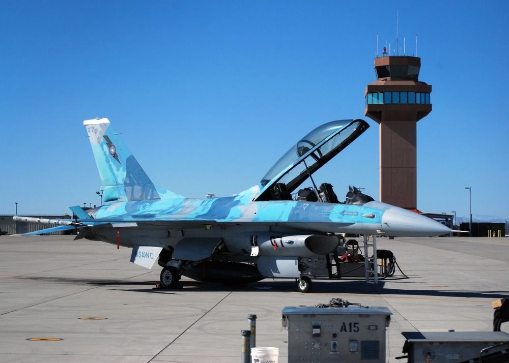 F-16D at NAS Fallon Nevada (jpg)-1