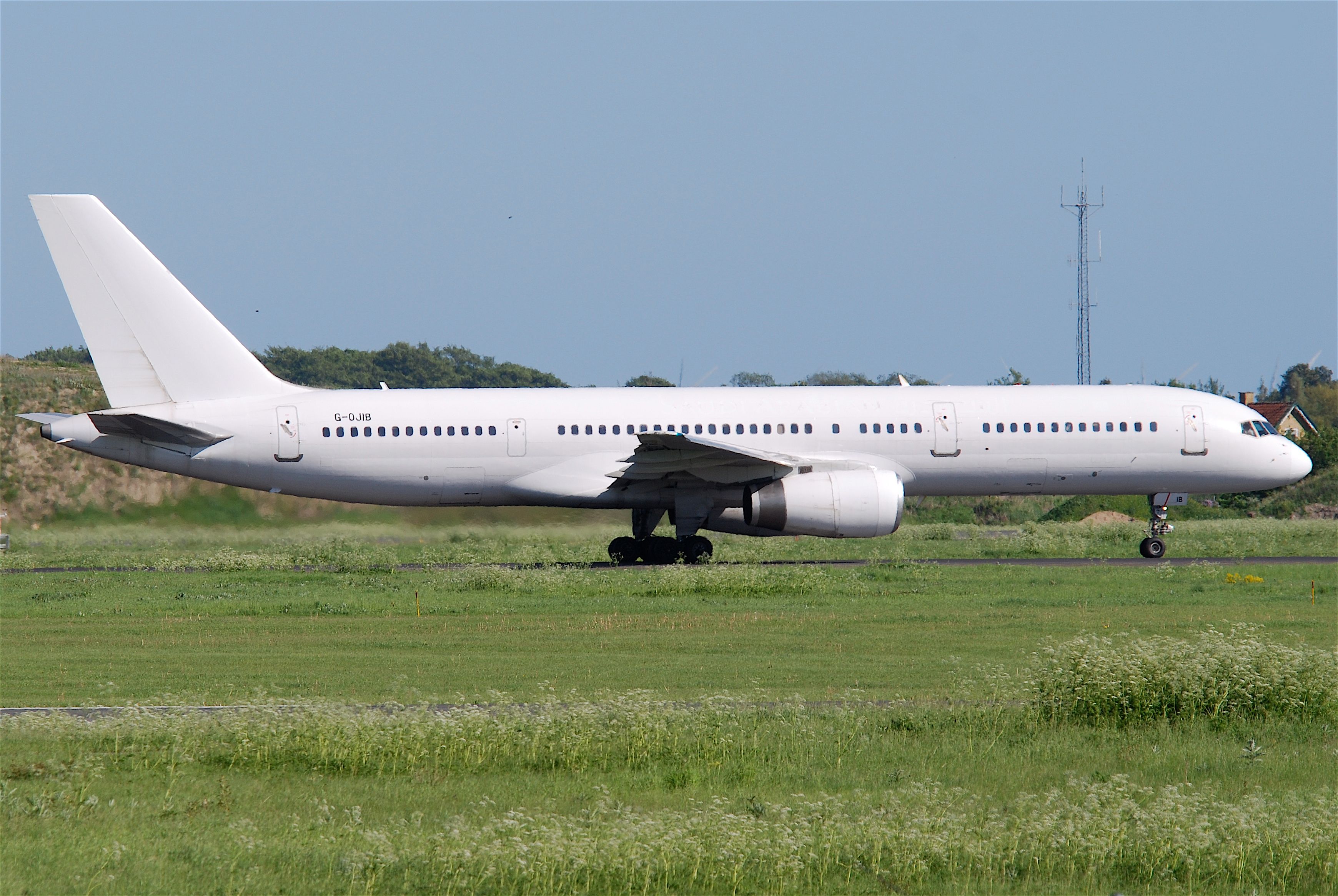 G-OJIB Boeing 757