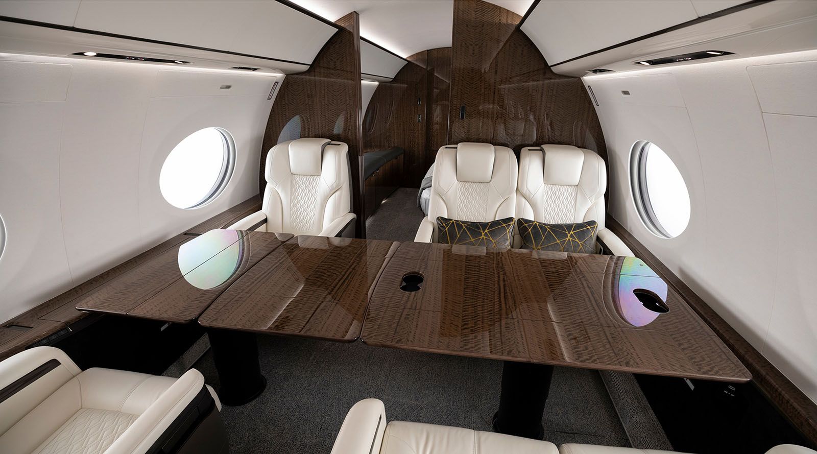 How Much Does A New Gulfstream G700 Cost In 2025?