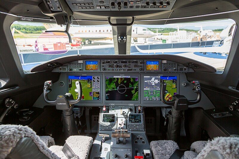 Gulfstream G280 cockpit