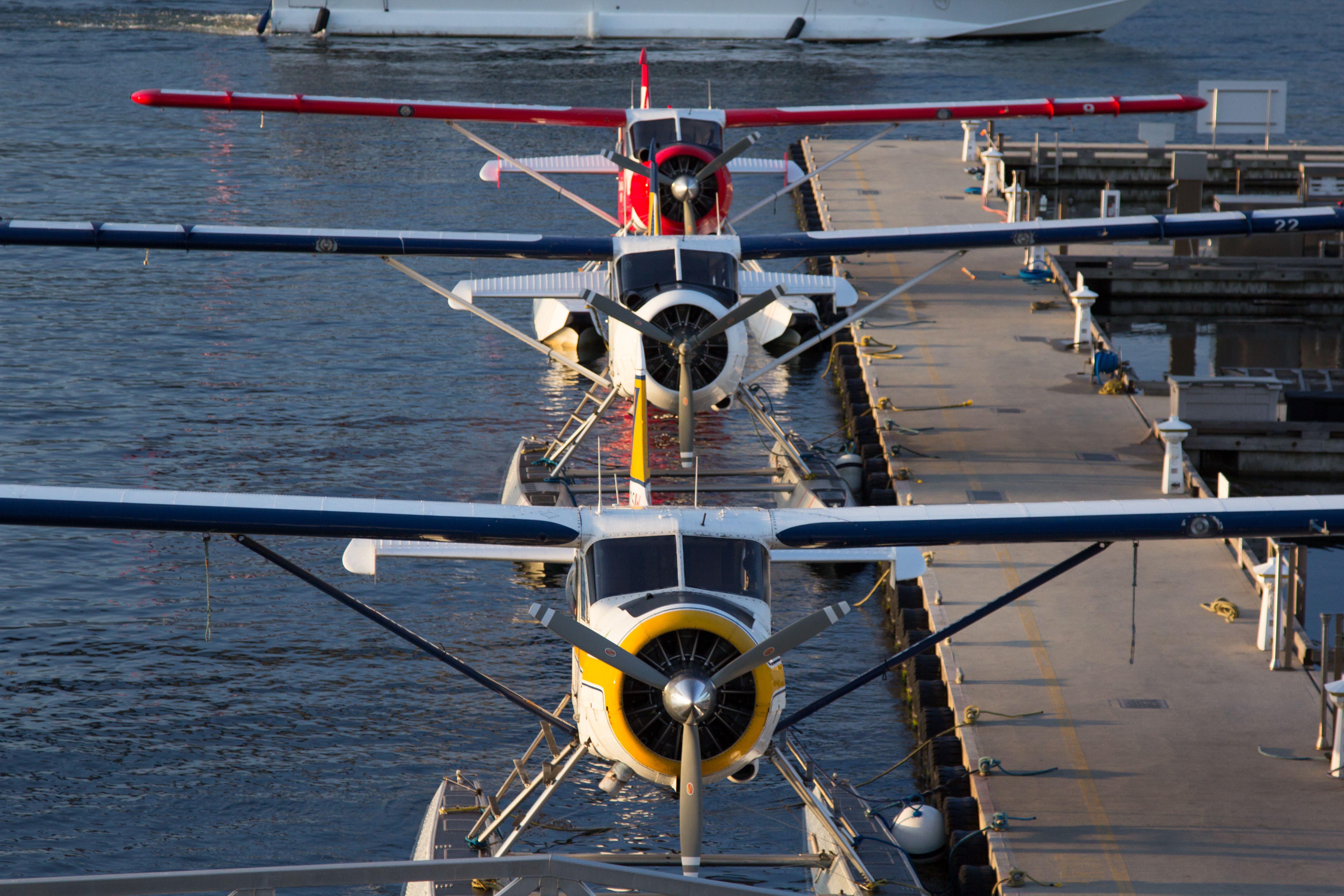 Harbour Air de Havilland Canada DHC-2 Beavers shutterstock_725630851