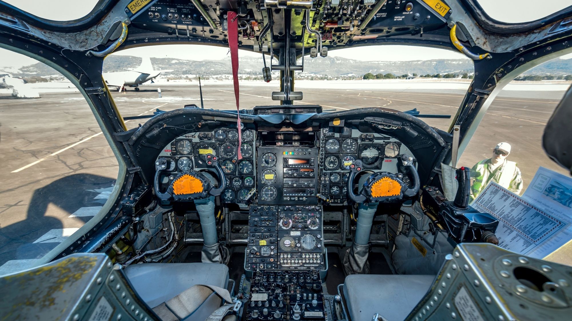 HARS Grumman Tracker Cockpit