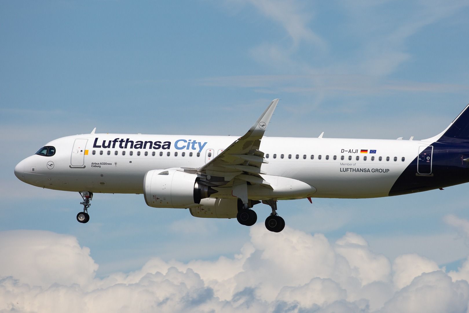Lufthansa City Airlines Airbus A320neo landing at MUC