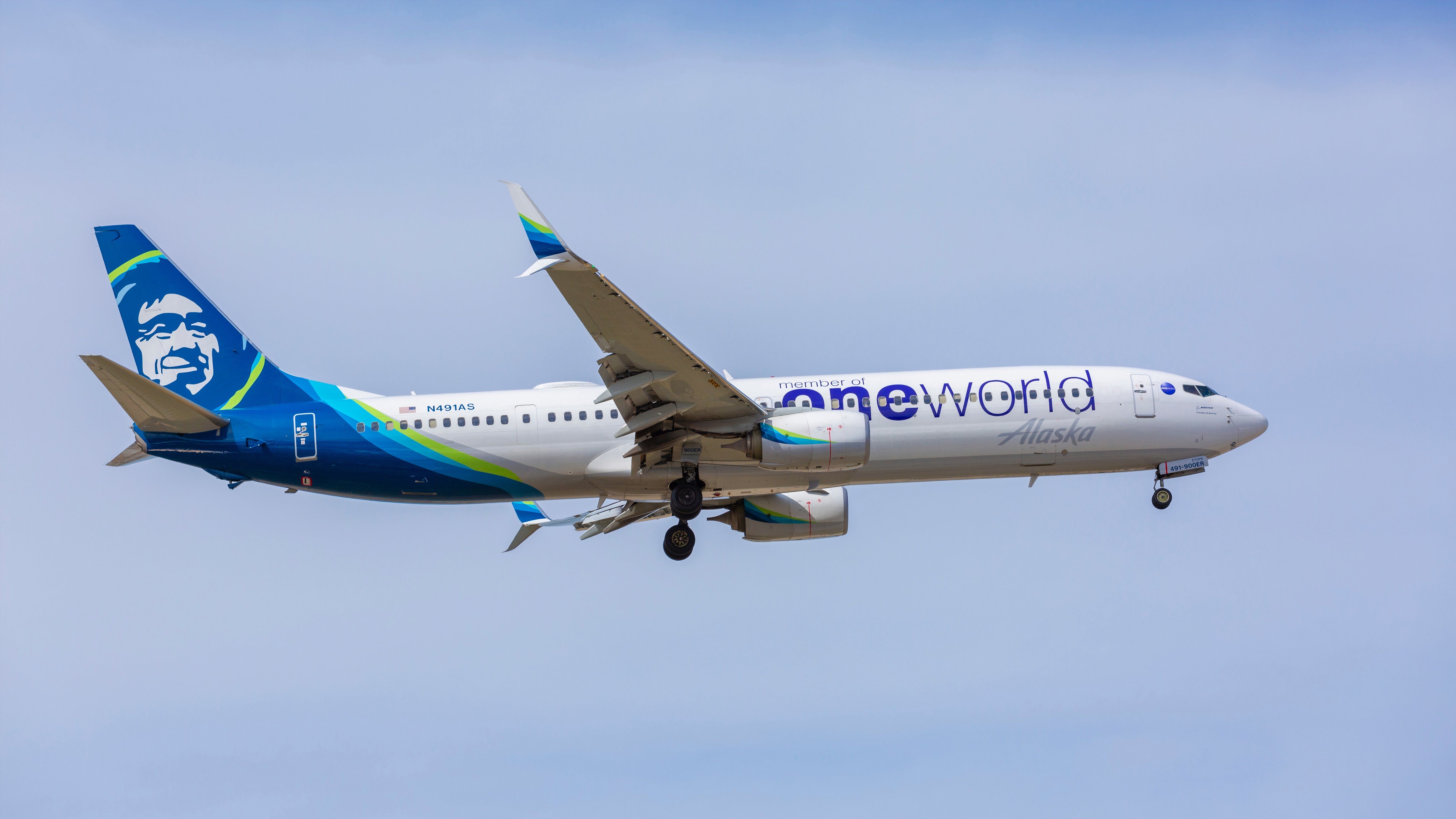 oneworld alaska airlines 737