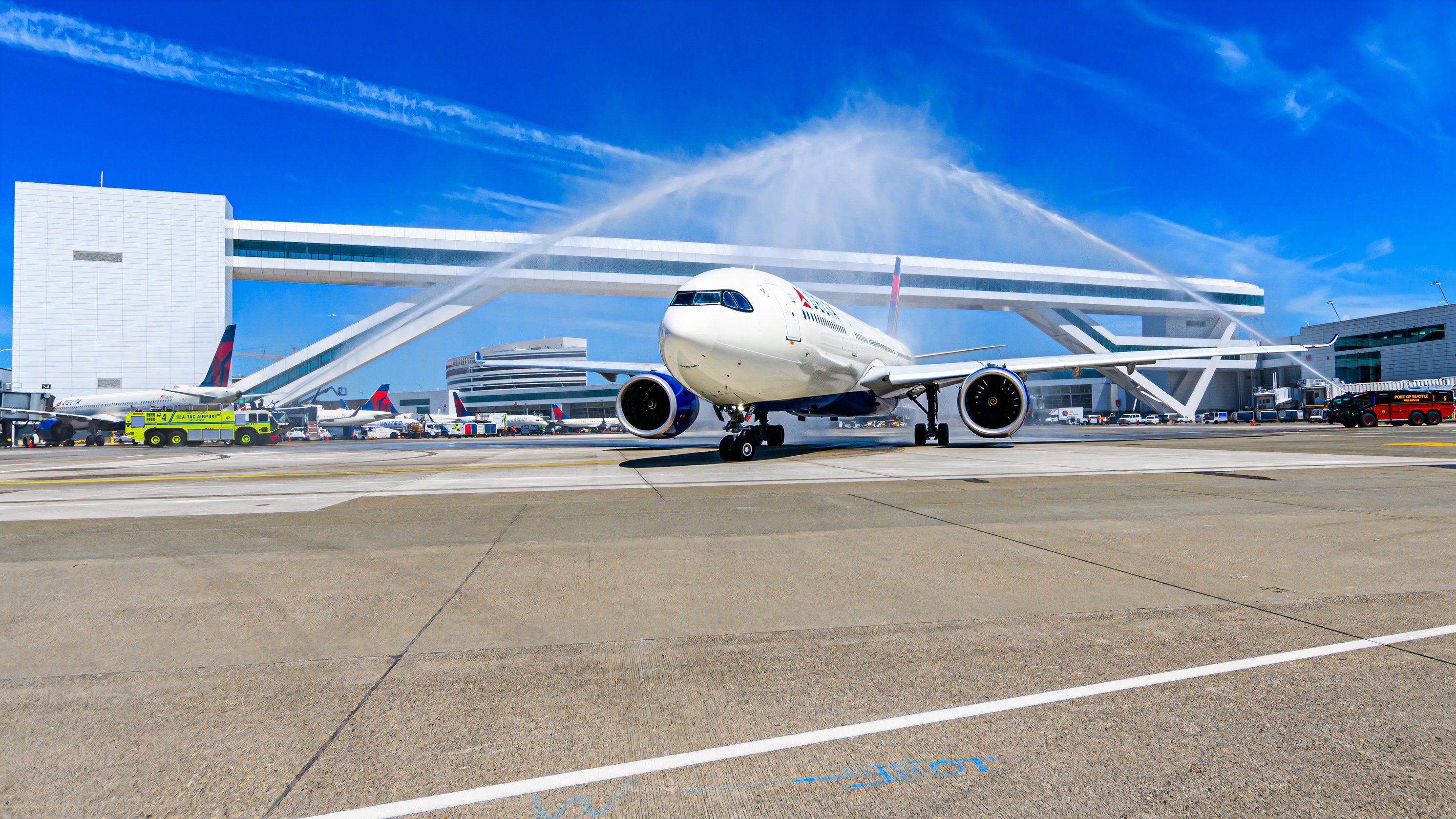 SF_Delta Air Lines Airbus A330-900neo pokes through the water salute at sea - 16x9_JAK