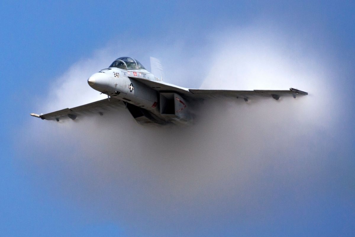 F/A-18 Super Hornet performs a demo