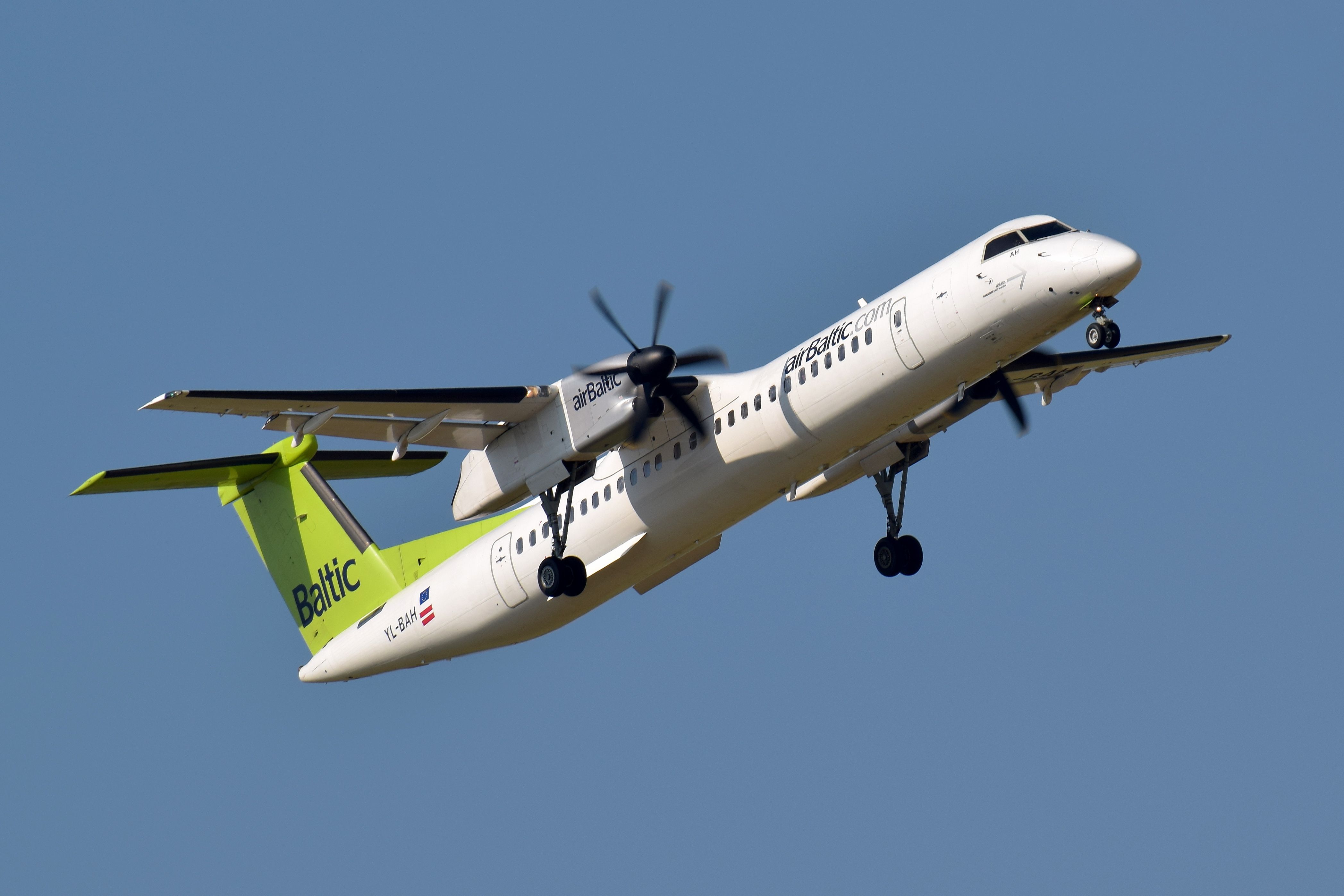 airBaltic Dash 8 Departing From Kyiv