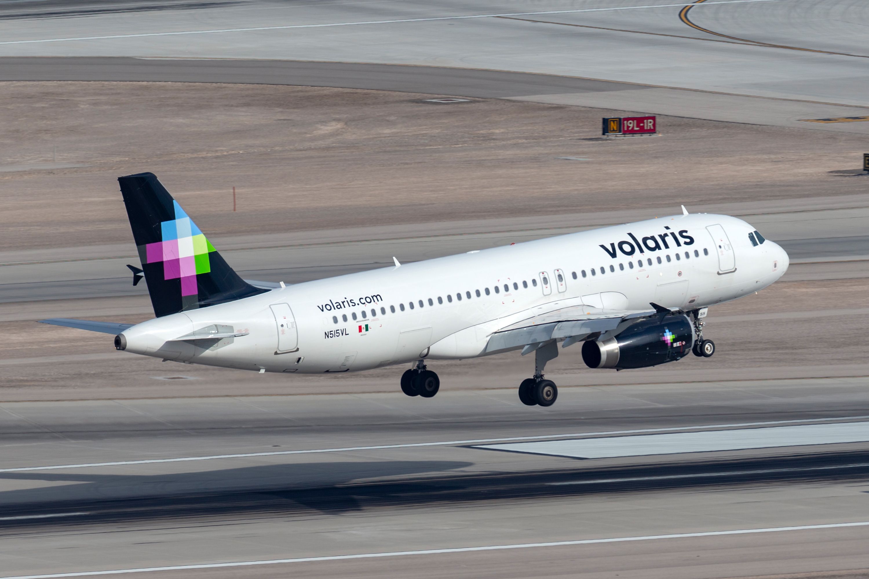 A Volaris Airbus A320 taking off